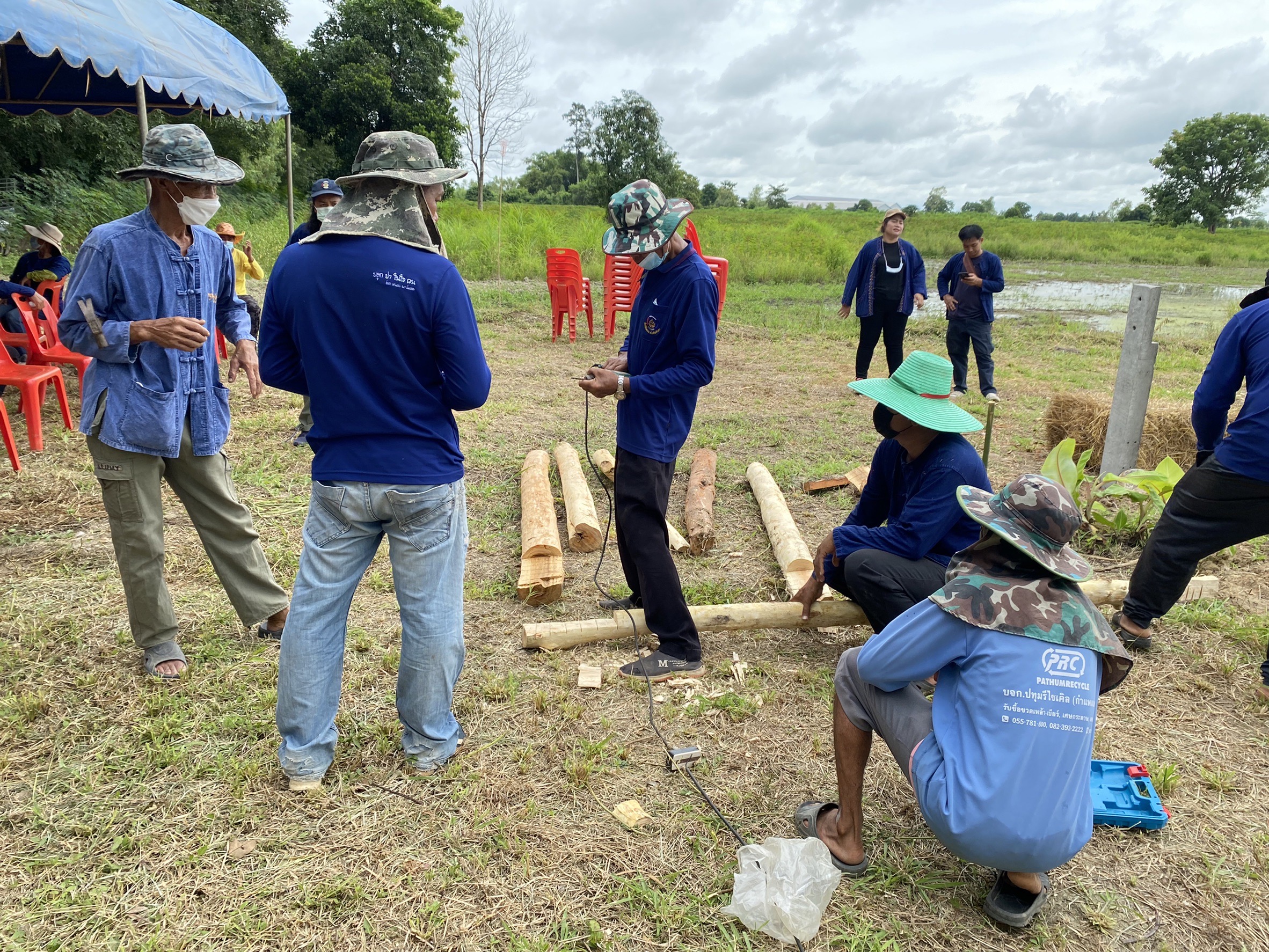 พช กำแพงเพชร และคณะกรรมการเครือข่ายโคก หนอง นา ระดับจังหวัด ร่วมเอามื้อสามัคคี  ” โคก หนอง นา ” อำเภอปางศิลาทอง