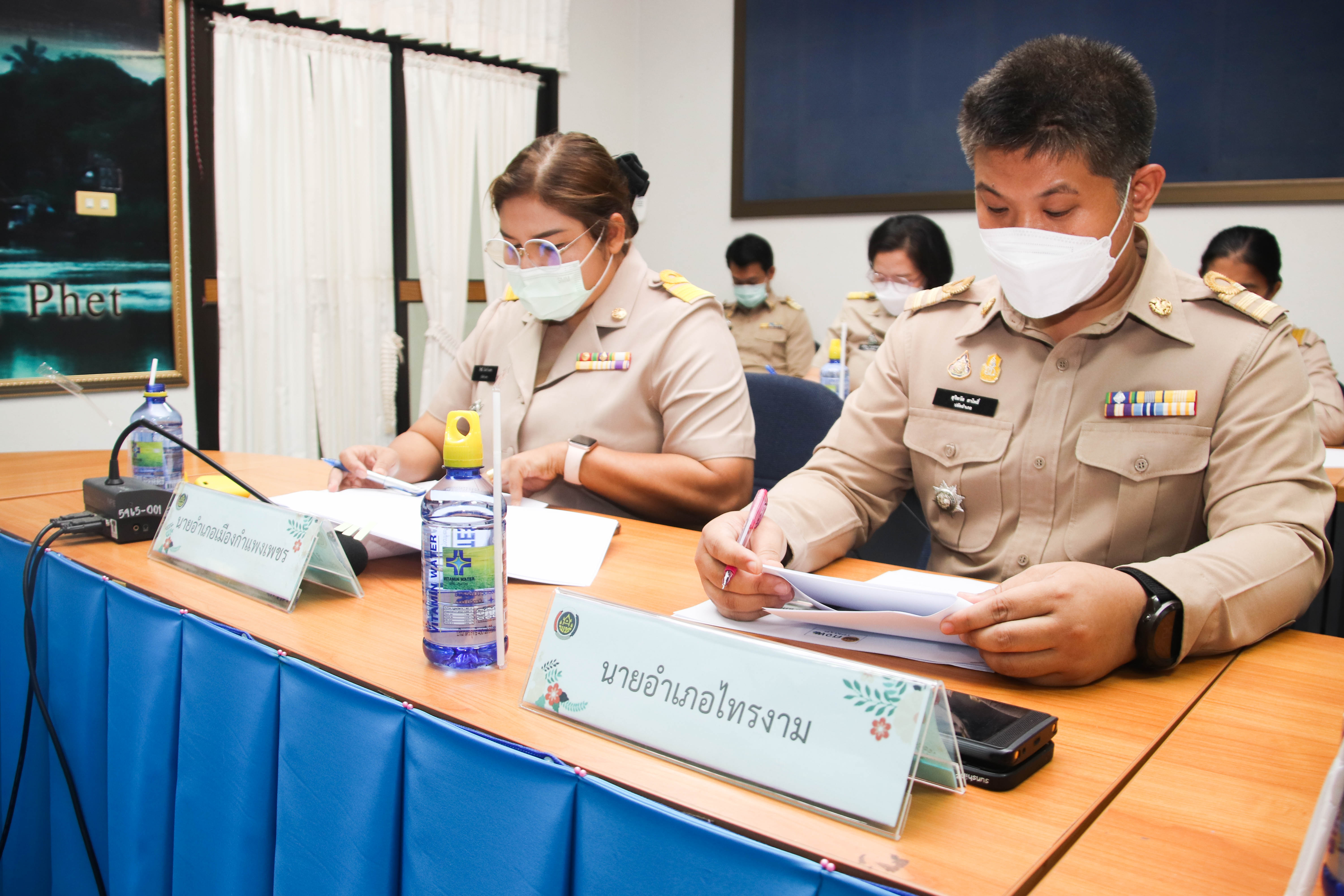 พช.กำแพงเพชร ประชุมคณะกรรมการบริหารศูนย์อำนวยการขจัดความยากจนและพัฒนาคนทุกช่วงวัยอย่างยั่งยืนตามหลักปรัชญาของเศรษฐกิจพอเพียงจังหวัดกำแพงเพชร (คจพ.จ.) ครั้งที่ 4/2565