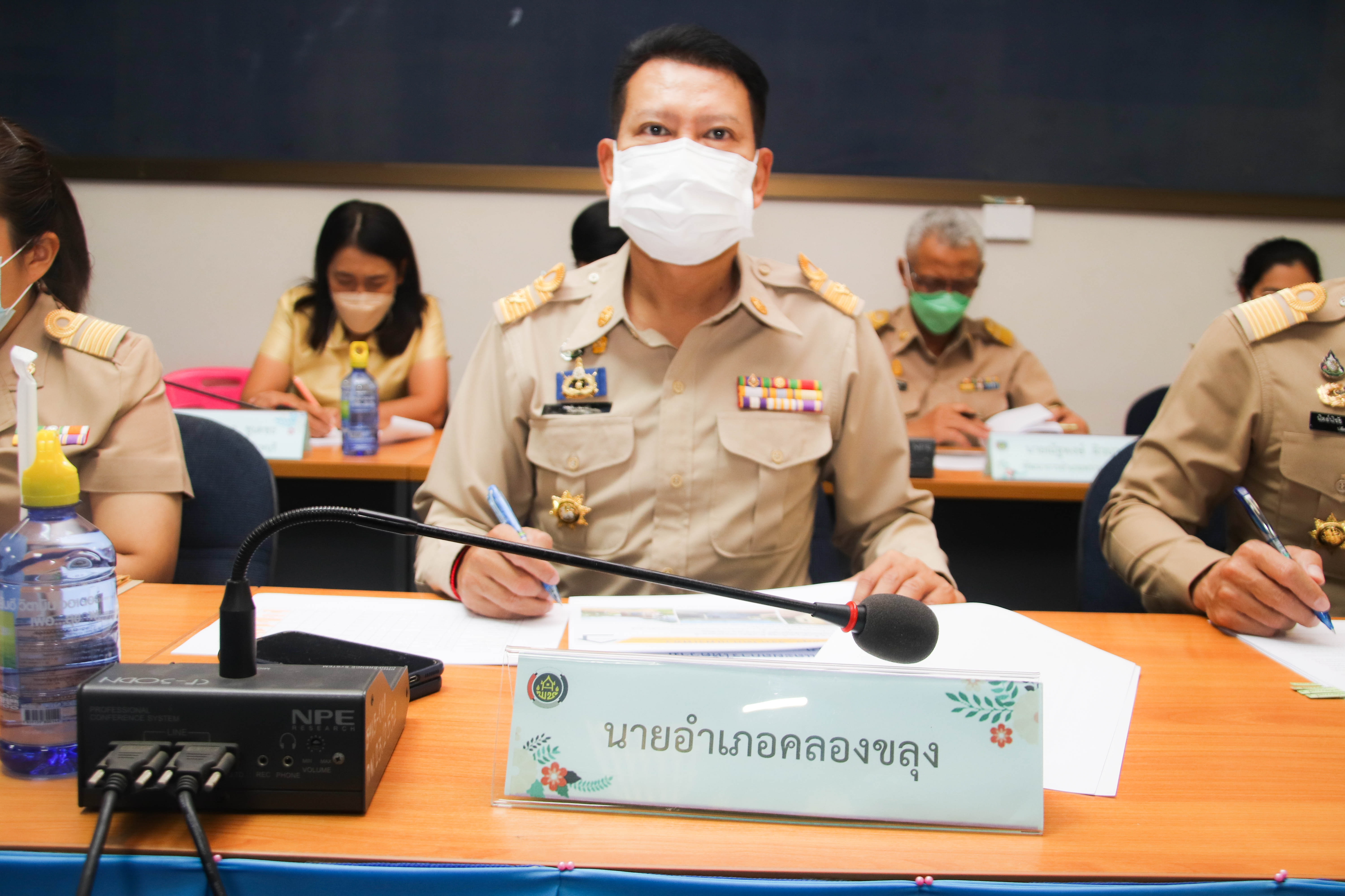 พช.กำแพงเพชร ประชุมคณะกรรมการบริหารศูนย์อำนวยการขจัดความยากจนและพัฒนาคนทุกช่วงวัยอย่างยั่งยืนตามหลักปรัชญาของเศรษฐกิจพอเพียงจังหวัดกำแพงเพชร (คจพ.จ.) ครั้งที่ 4/2565