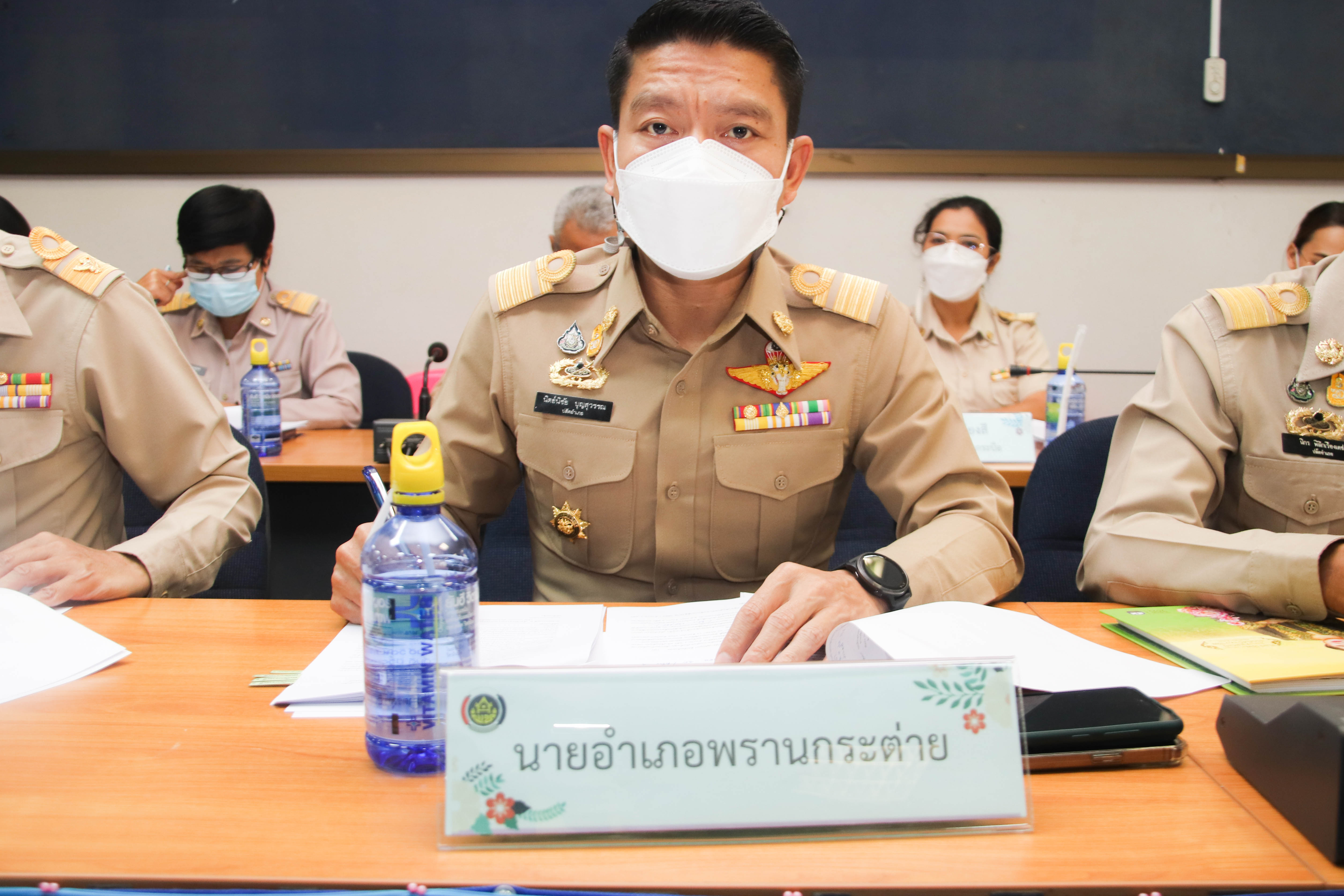 พช.กำแพงเพชร ประชุมคณะกรรมการบริหารศูนย์อำนวยการขจัดความยากจนและพัฒนาคนทุกช่วงวัยอย่างยั่งยืนตามหลักปรัชญาของเศรษฐกิจพอเพียงจังหวัดกำแพงเพชร (คจพ.จ.) ครั้งที่ 4/2565