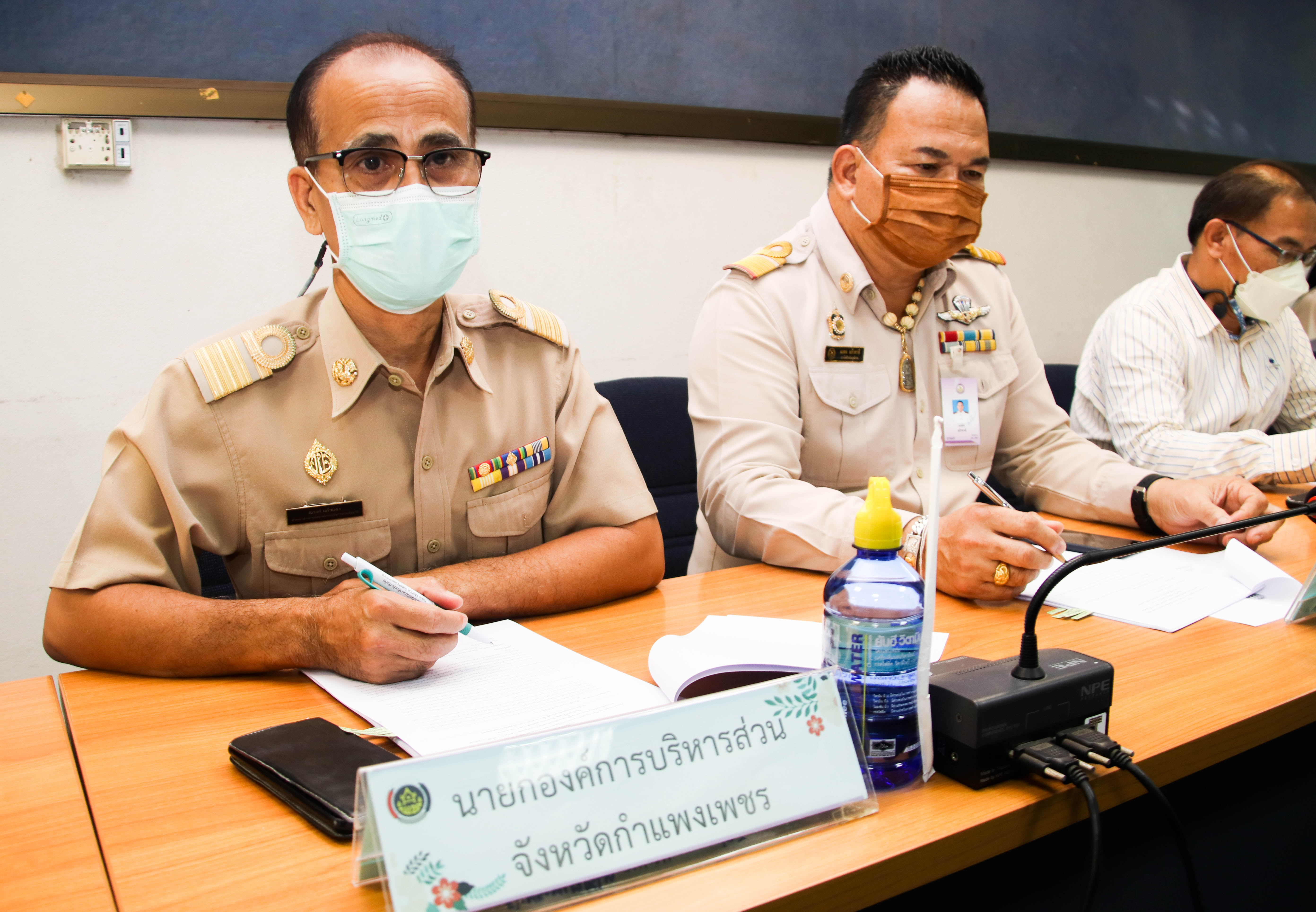 พช.กำแพงเพชร ประชุมคณะกรรมการบริหารศูนย์อำนวยการขจัดความยากจนและพัฒนาคนทุกช่วงวัยอย่างยั่งยืนตามหลักปรัชญาของเศรษฐกิจพอเพียงจังหวัดกำแพงเพชร (คจพ.จ.) ครั้งที่ 4/2565