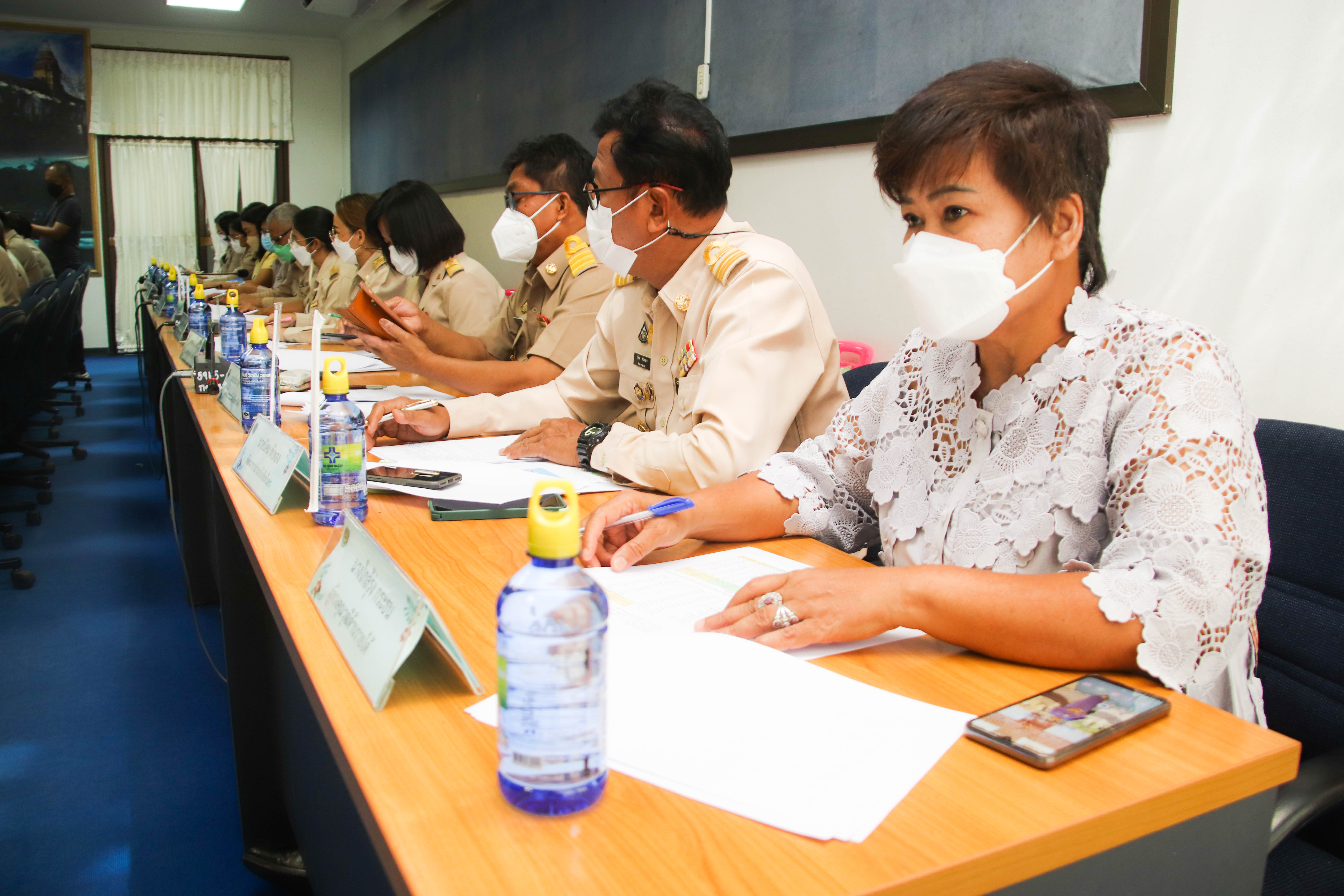 พช.กำแพงเพชร ประชุมคณะกรรมการบริหารศูนย์อำนวยการขจัดความยากจนและพัฒนาคนทุกช่วงวัยอย่างยั่งยืนตามหลักปรัชญาของเศรษฐกิจพอเพียงจังหวัดกำแพงเพชร (คจพ.จ.) ครั้งที่ 4/2565