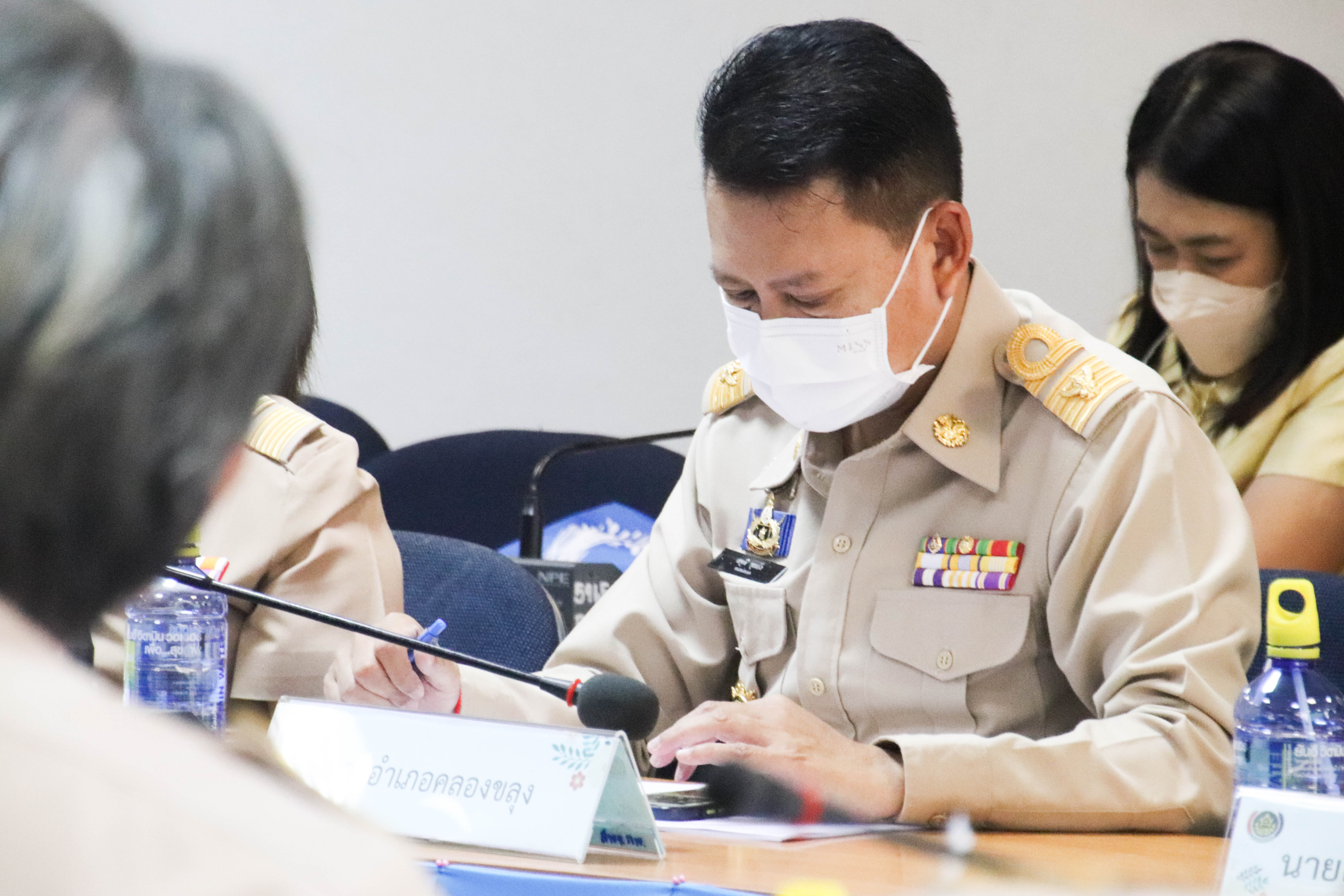 พช.กำแพงเพชร ประชุมคณะกรรมการบริหารศูนย์อำนวยการขจัดความยากจนและพัฒนาคนทุกช่วงวัยอย่างยั่งยืนตามหลักปรัชญาของเศรษฐกิจพอเพียงจังหวัดกำแพงเพชร (คจพ.จ.) ครั้งที่ 4/2565