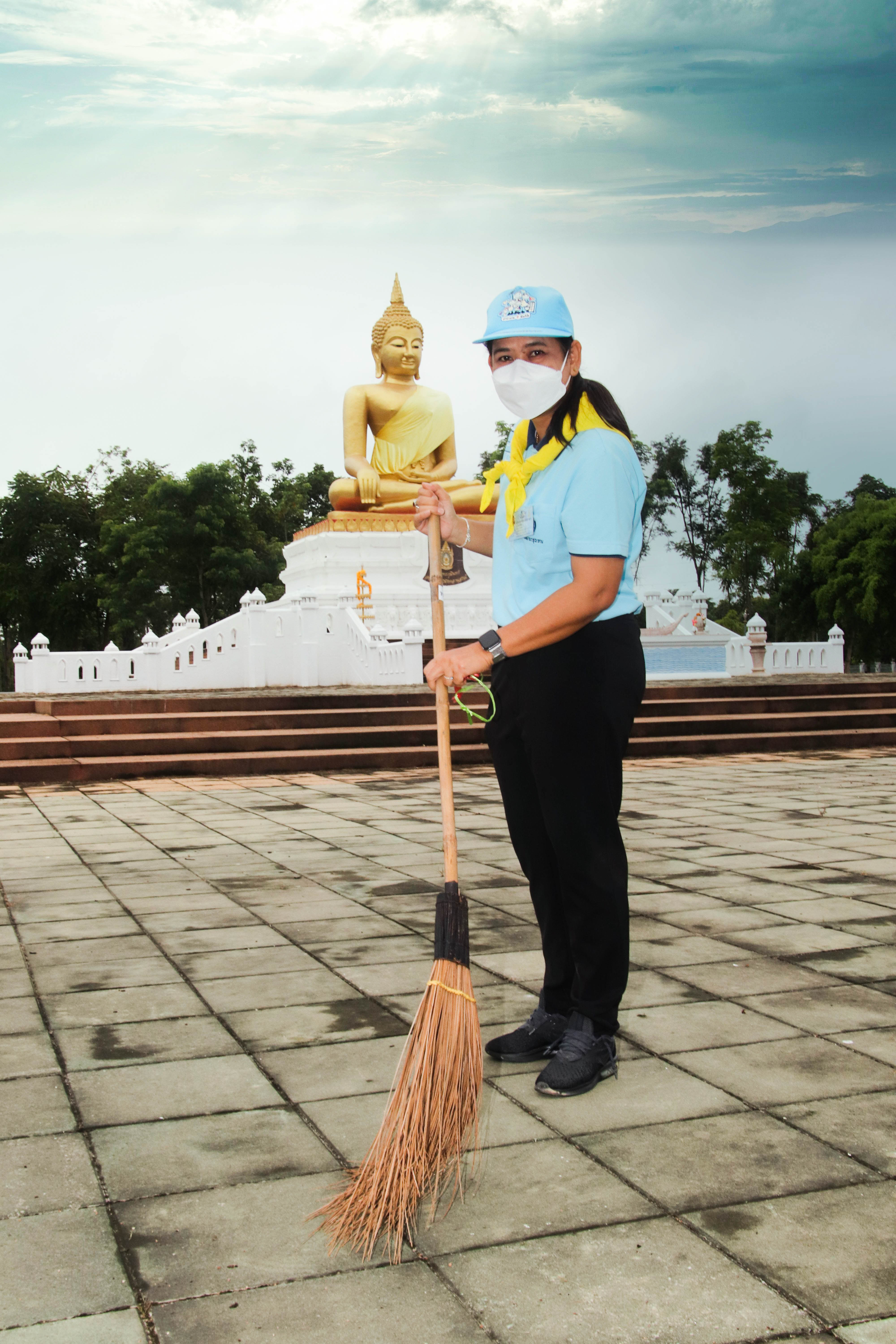 พช.กำแพงเพชร รวมพลัง ปฏิบัติบูชา จิตอาสาบำเพ็ญสาธารณประโยชน์และบำเพ็ญสาธารณกุศลเฉลิมพระเกียรติ  12 สิงหาคม 2565
