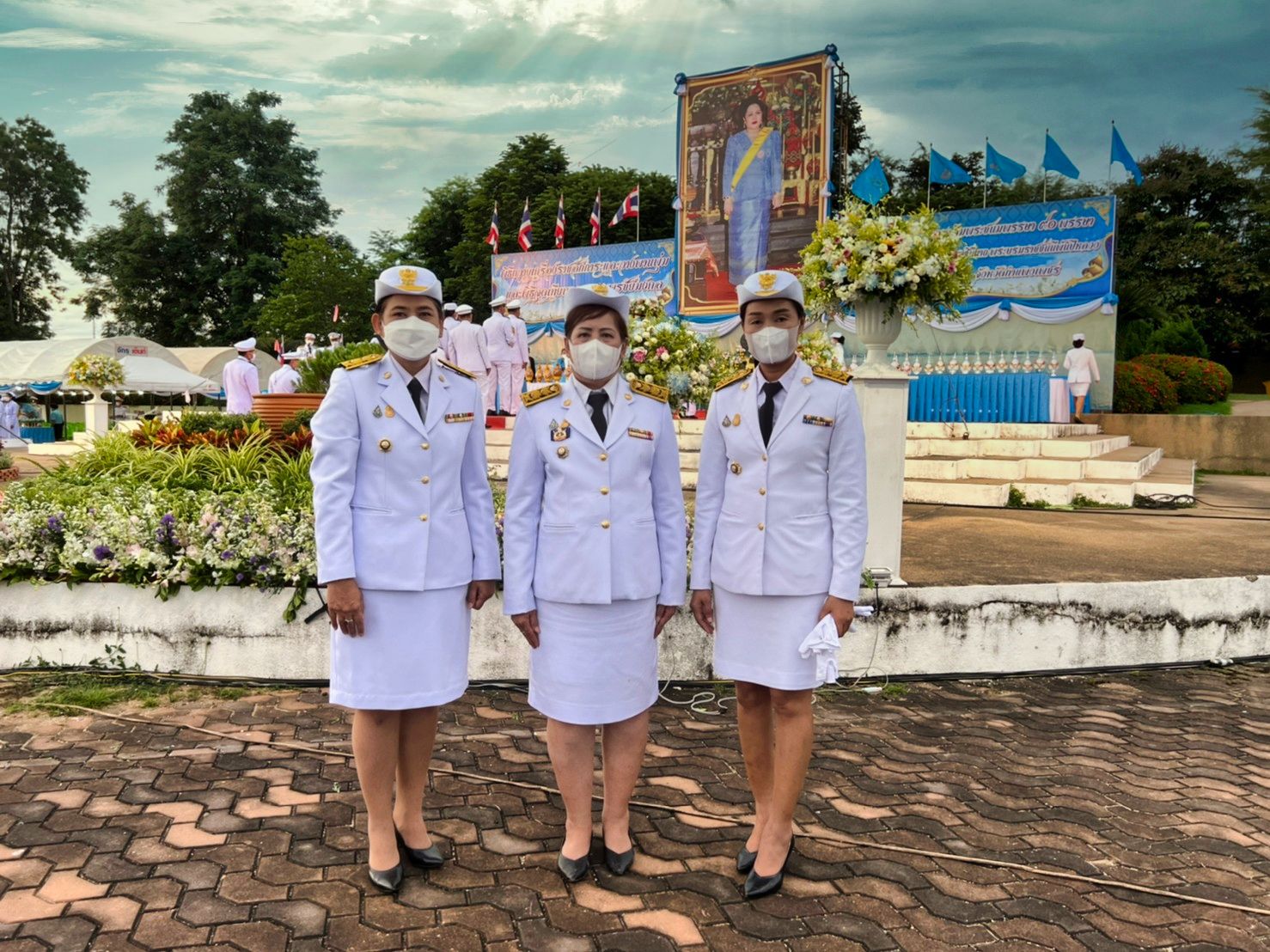 จังหวัดกำแพงเพชร จัดพิธีถวายเครื่องราชสักการะ วางพานพุ่มและพิธีจุดเทียนถวายพระพรชัยมงคล สมเด็จพระนางเจ้าสิริกิติ์ พระบรมราชินีนาถ พระบรมราชชนนีพันปีหลวง เนื่องในโอกาสมหามงคลเฉลิมพระชนมพรรษา 90 พรรษา 12 สิงหาคม 2565