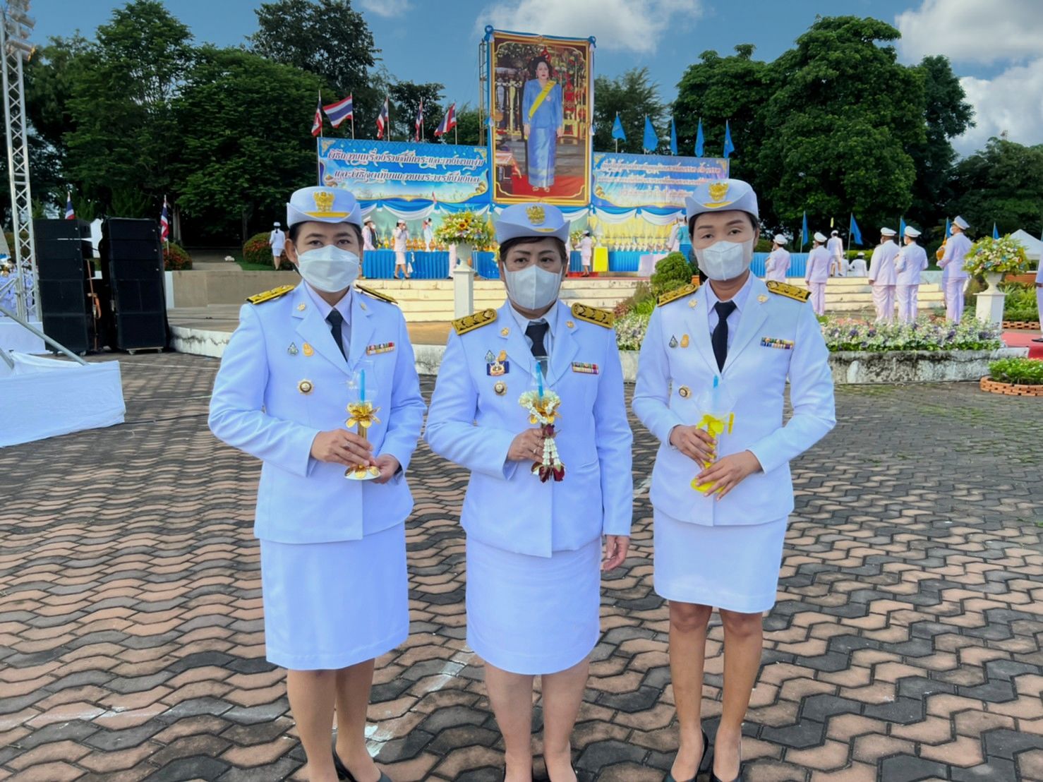 จังหวัดกำแพงเพชร จัดพิธีถวายเครื่องราชสักการะ วางพานพุ่มและพิธีจุดเทียนถวายพระพรชัยมงคล สมเด็จพระนางเจ้าสิริกิติ์ พระบรมราชินีนาถ พระบรมราชชนนีพันปีหลวง เนื่องในโอกาสมหามงคลเฉลิมพระชนมพรรษา 90 พรรษา 12 สิงหาคม 2565