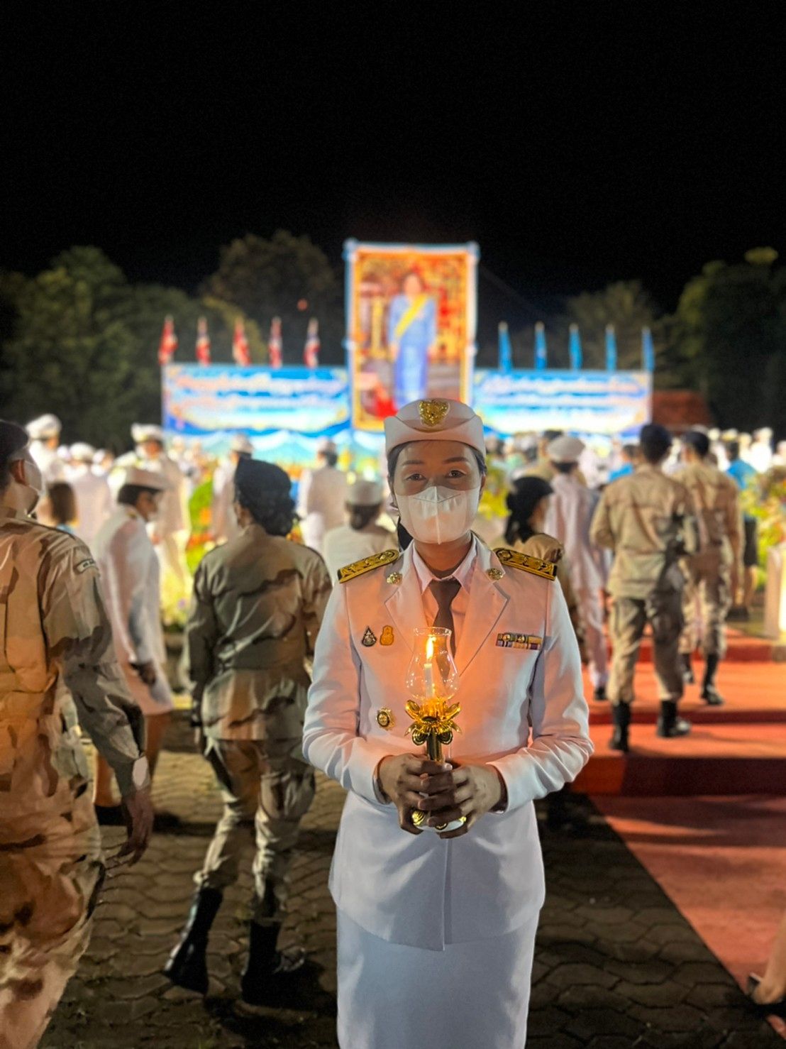 จังหวัดกำแพงเพชร จัดพิธีถวายเครื่องราชสักการะ วางพานพุ่มและพิธีจุดเทียนถวายพระพรชัยมงคล สมเด็จพระนางเจ้าสิริกิติ์ พระบรมราชินีนาถ พระบรมราชชนนีพันปีหลวง เนื่องในโอกาสมหามงคลเฉลิมพระชนมพรรษา 90 พรรษา 12 สิงหาคม 2565