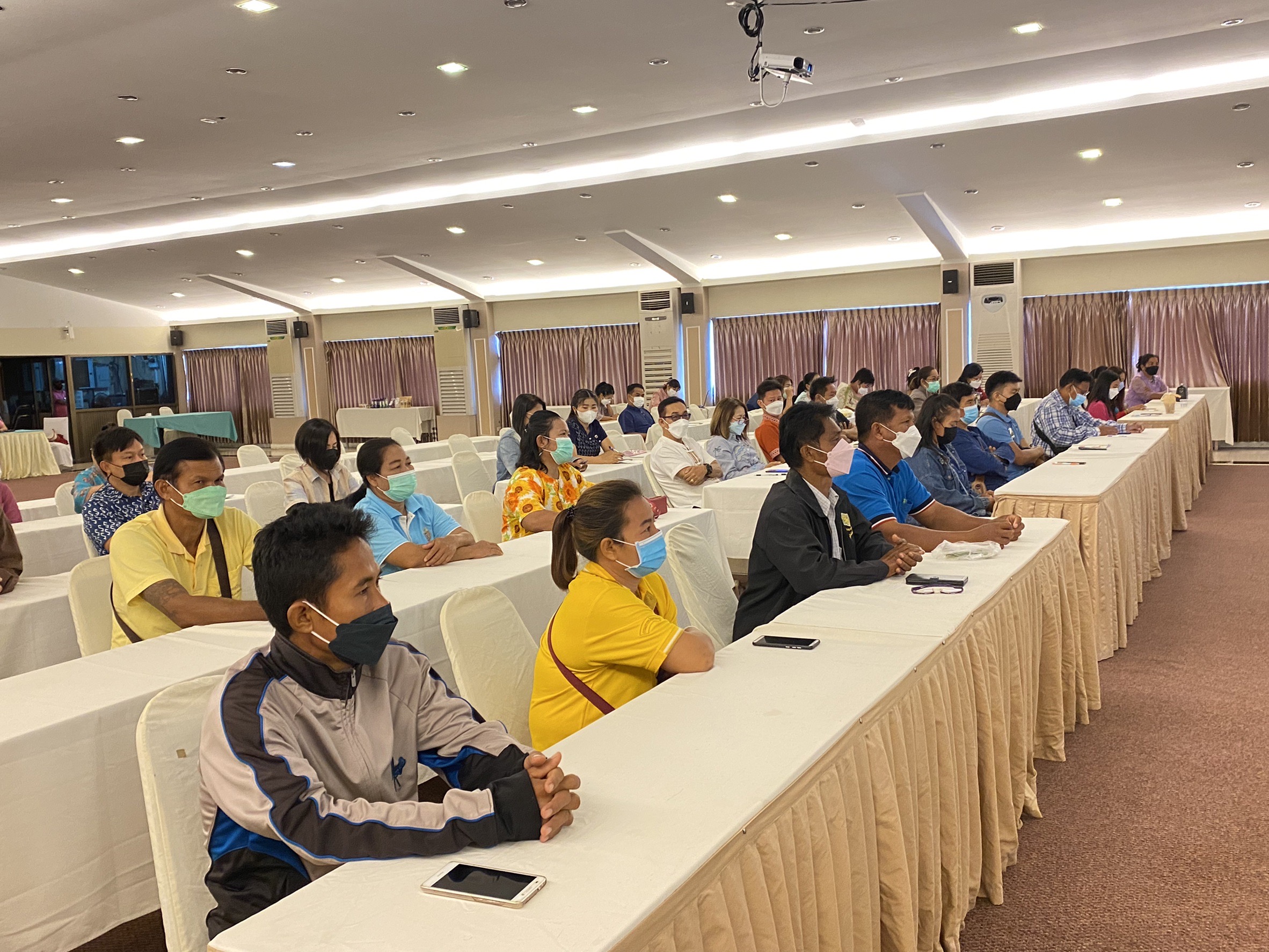 พช กำแพงเพชร ประชุมเชิงปฏิบัติการคณะกรรมการบริหารตลาดนัดคนไทยยิ้มได้