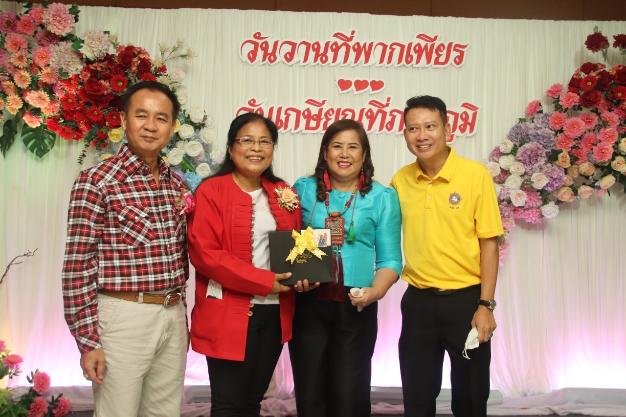 พช.กำแพงเพชร ร่วมงาน “มุทิตาจิต ผู้เกษียณอายุราชการ” จังหวัดกำแพงเพชร ปีงบประมาณ 2565