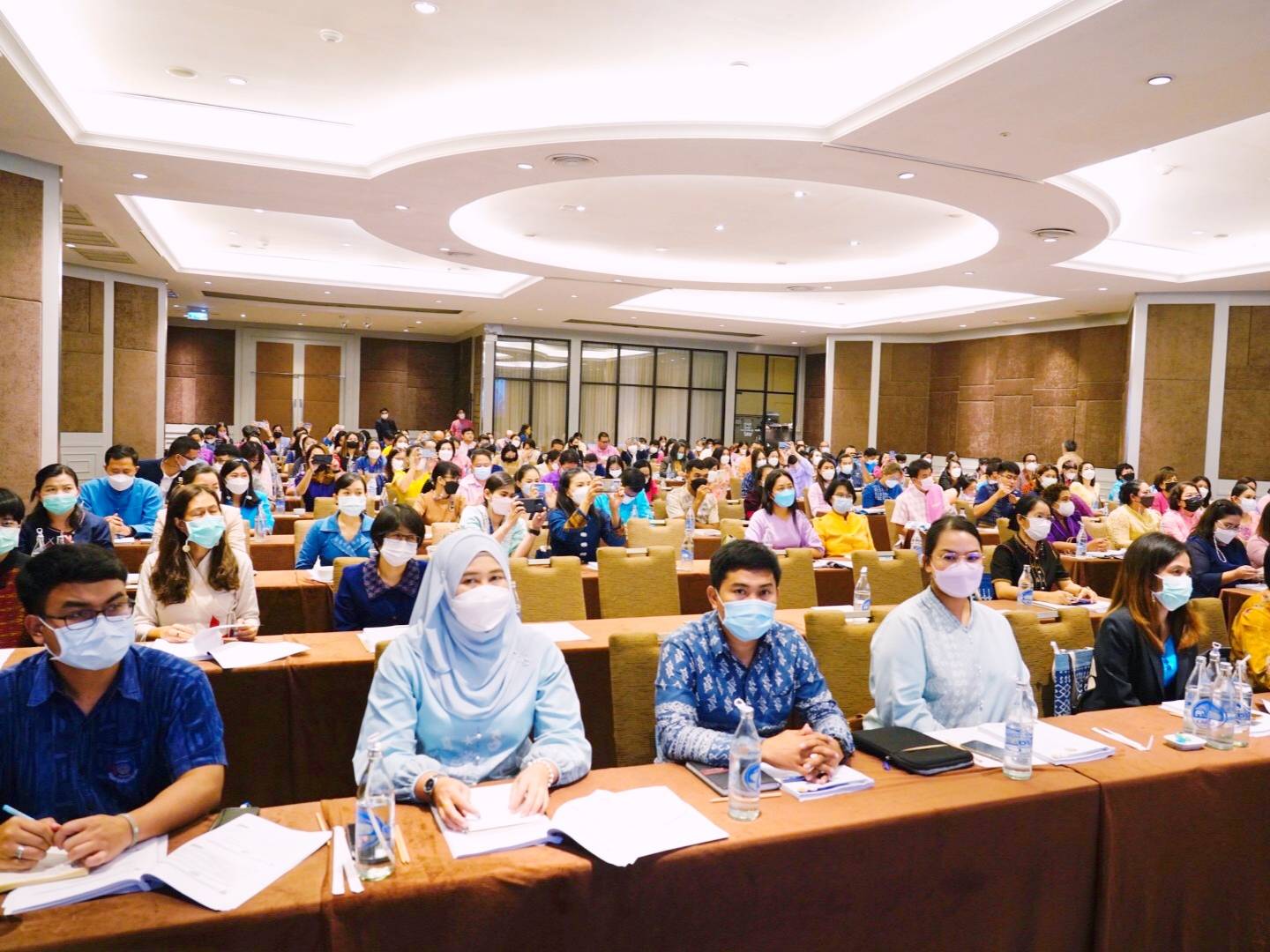 พช.กำแพงเพชร ร่วมโครงการประชุมเชิงปฏิบัติการขับเคลื่อนการดำเนินงาน OTOP สู่ตลาดสากล