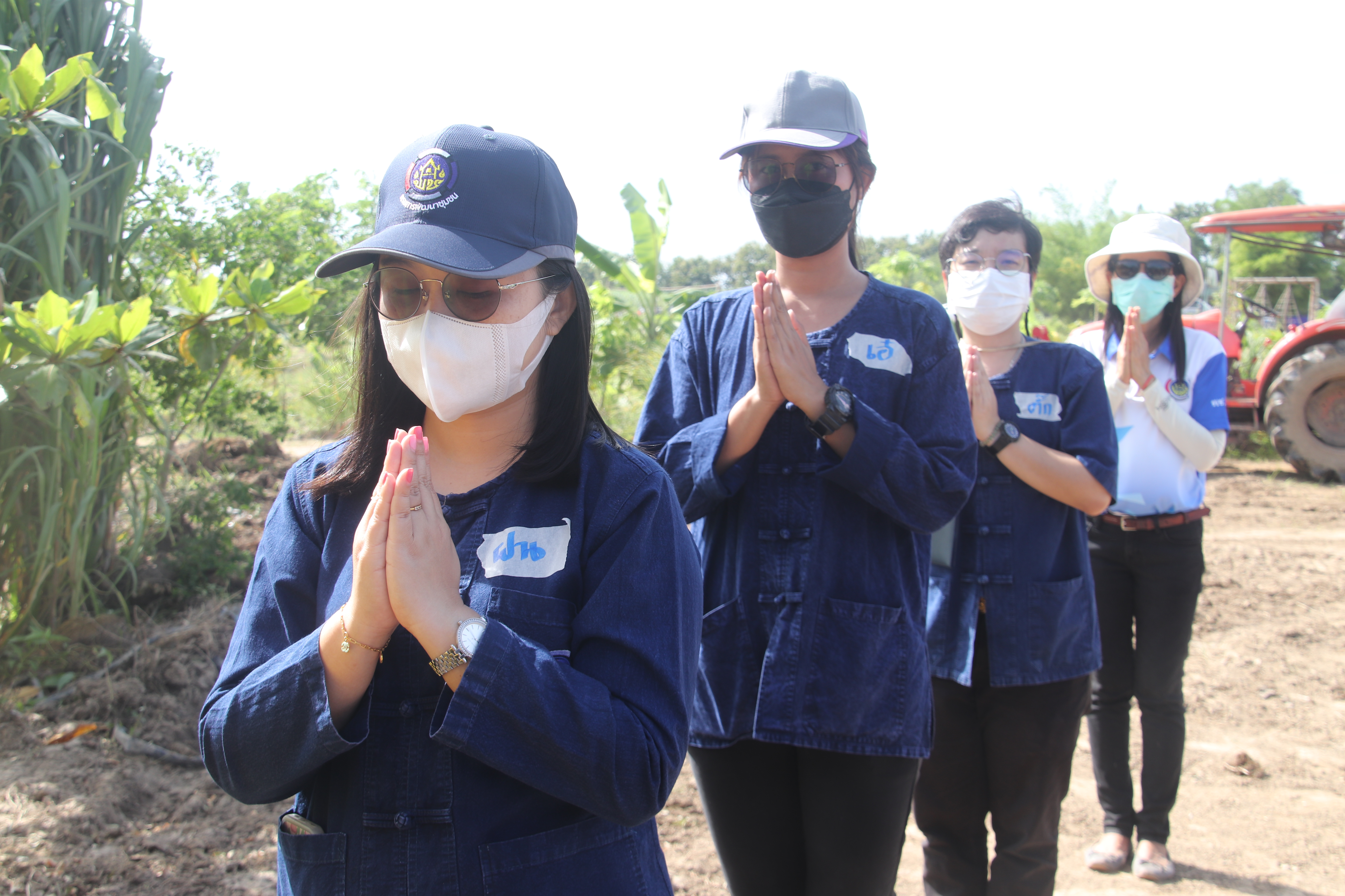 พช.กำแพงเพชร ร่วมกิจกรรมเอามื้อสามัคคี โคก หนอง นา ลานกระบือ