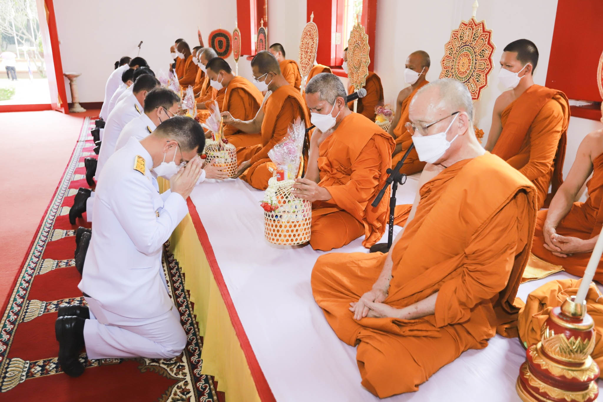 พช.กำแพงเพชร ร่วมพิธีถวายพระกฐินพระราชทาน วัดนาควัชรโสภณ พระอารามหลวง (วัดช้าง)