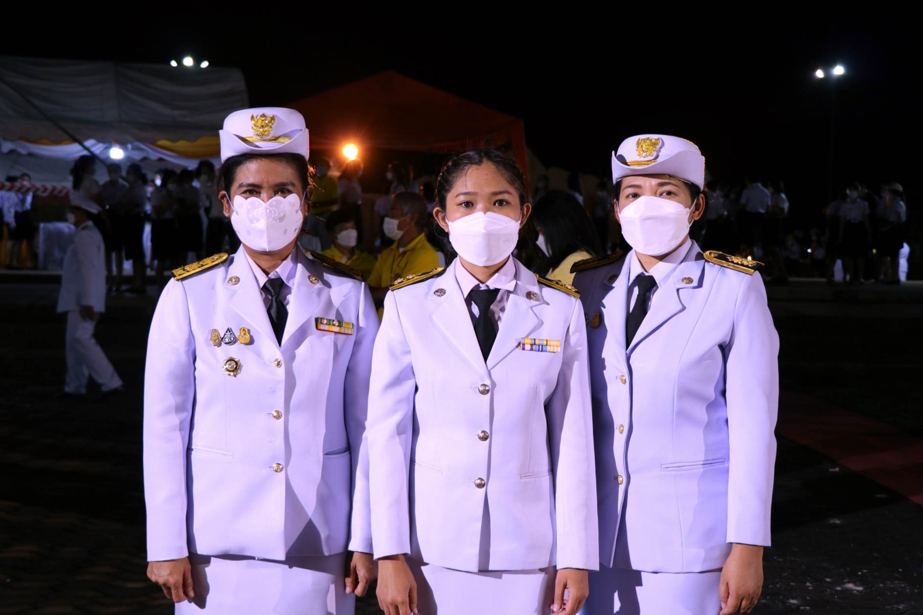 พช.กำแพงเพชร ร่วมพิธีวางพวงมาลา น้อมรำลึกในพระมหากรุณาธิคุณ เนื่องในวันคล้ายวันสวรรคต รัชกาลที่ 9