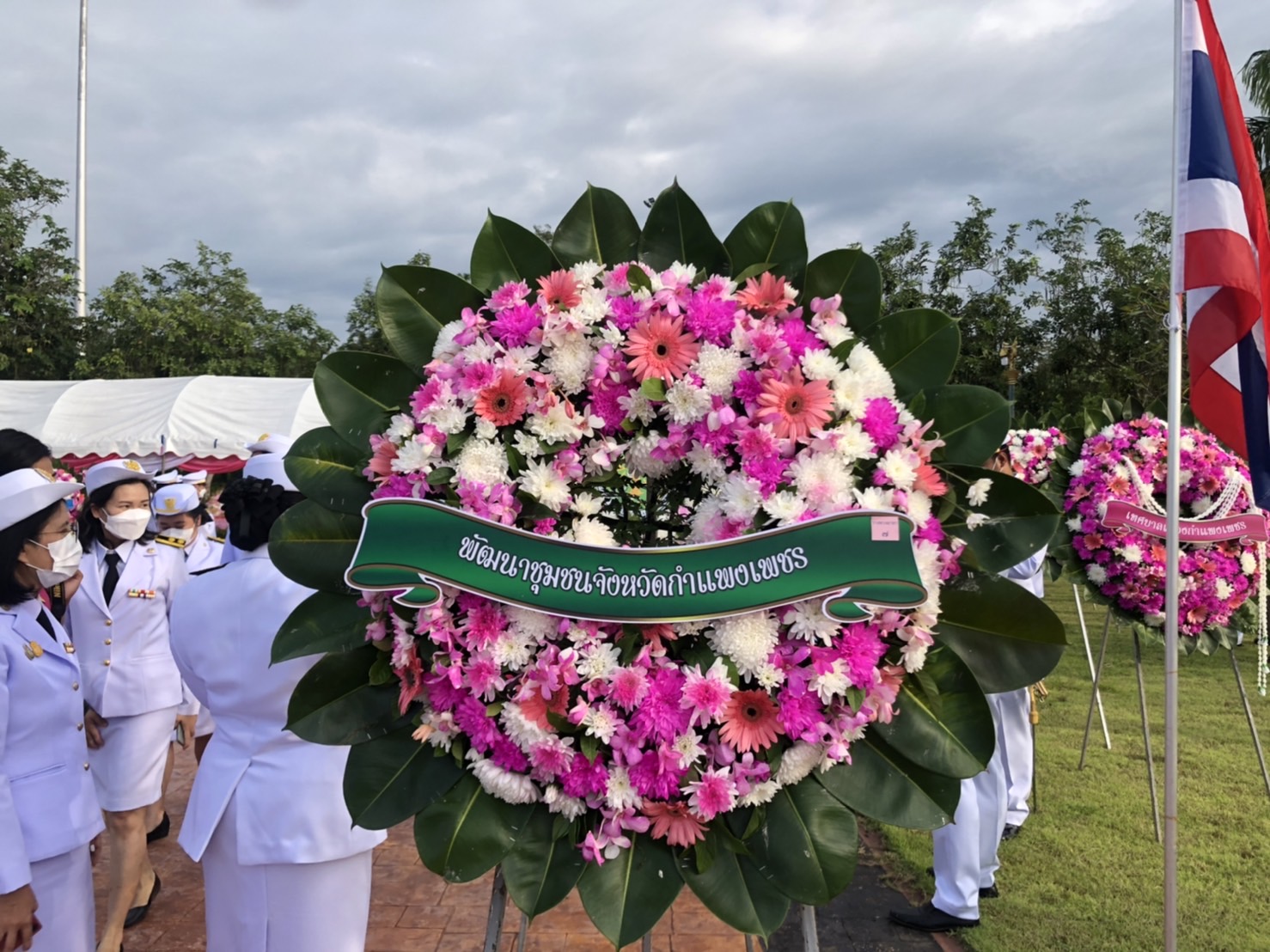 พช.กำแพงเพชร ร่วมพิธีน้อมรำลึกเนื่องในวันคล้ายวันสวรรคตพระบาทสมเด็จพระจุลจอมเกล้าเจ้าอยู่หัว 23 ตุลาคม 2565