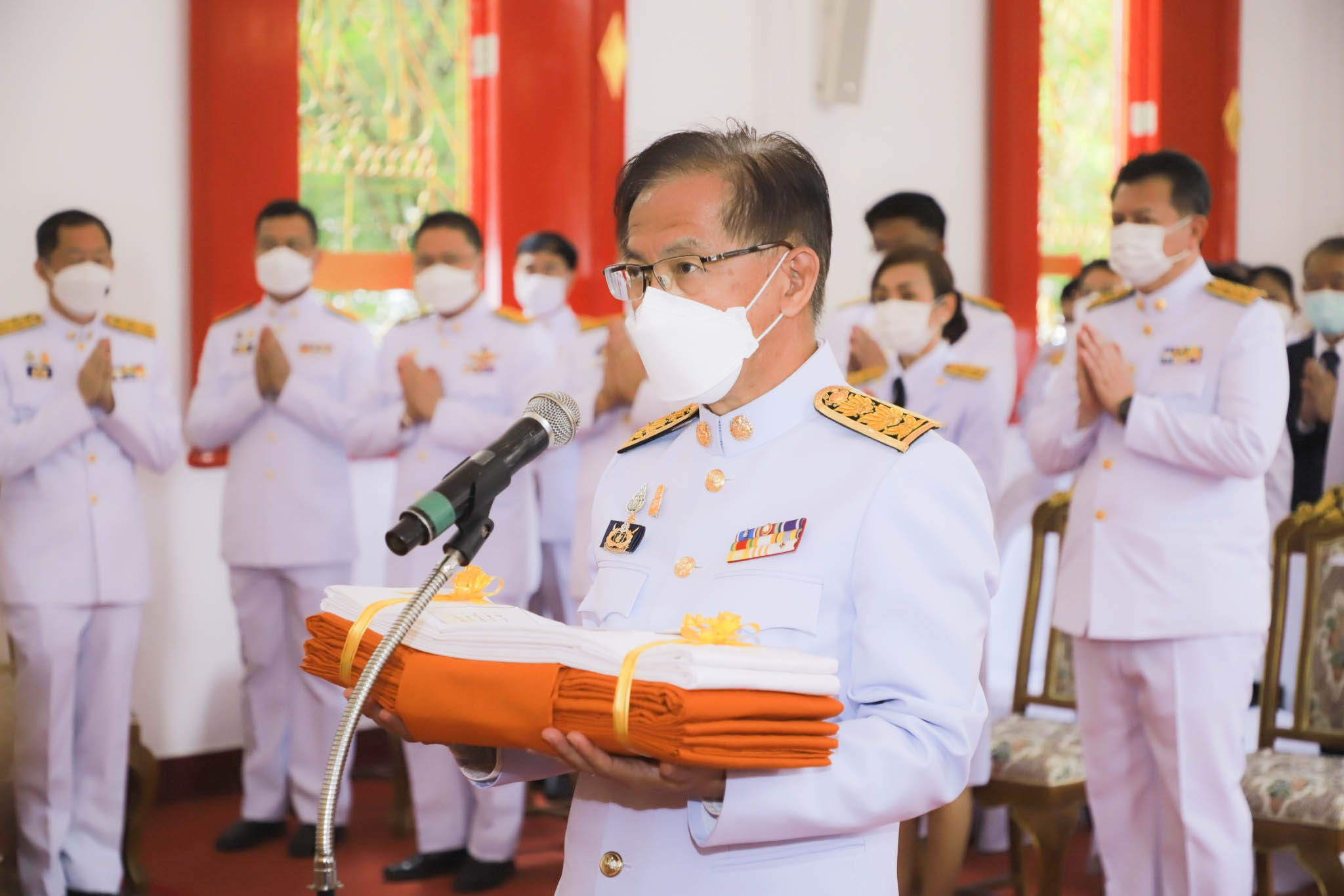 พช.กำแพงเพชร ร่วมพิธีถวายพระกฐินพระราชทาน วัดนาควัชรโสภณ พระอารามหลวง (วัดช้าง)