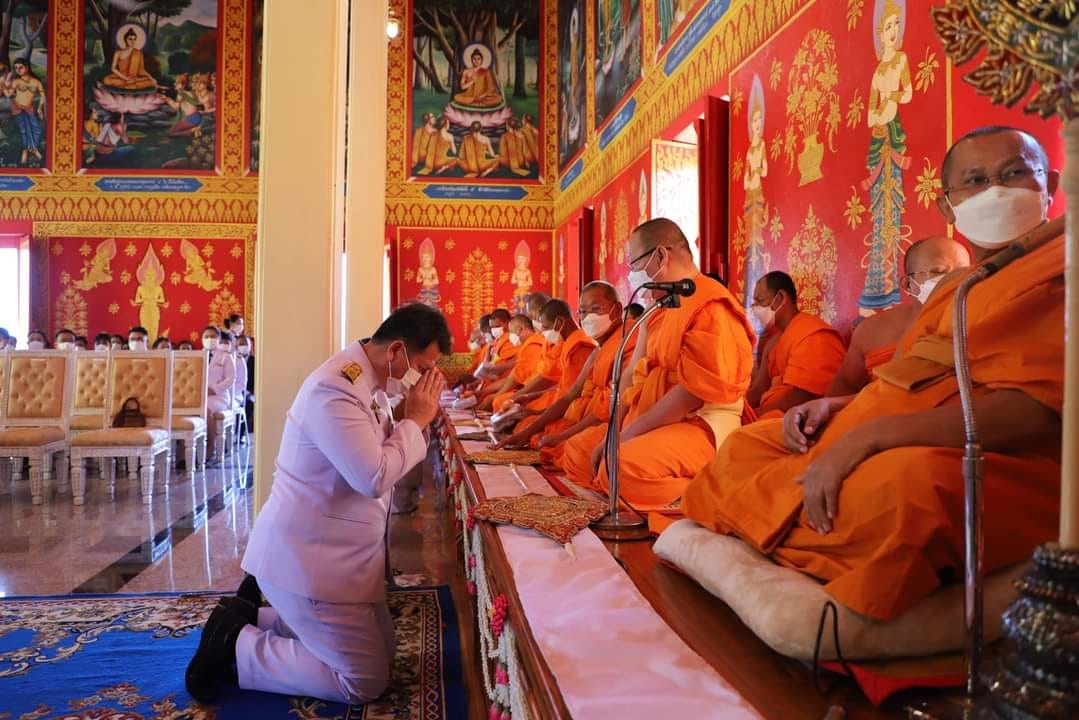 พช.กำแพงเพชร ร่วมพิธีถวายผ้าพระกฐินพระราชทาน ประจำปี พ.ศ.2565 วัดพระบรมธาตุ นครชุม