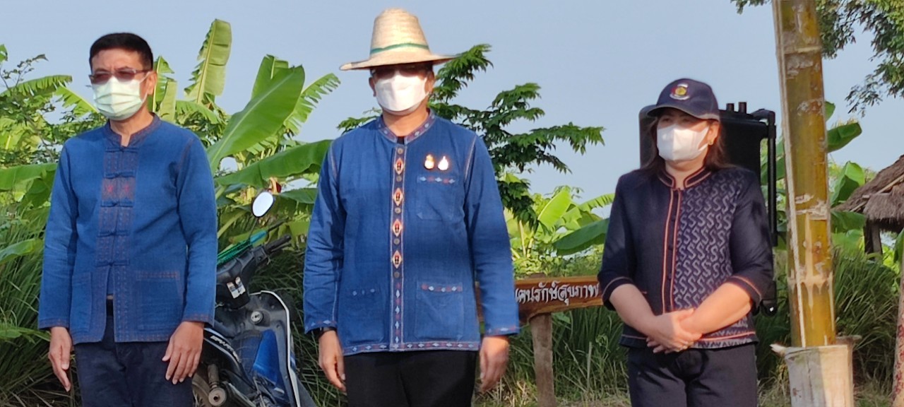 ผู้ตรวจราชการกรมการพัฒนาชุมชน ร่วมกิจกรรมเอามื้อสามัคคี โคก หนอง นา โมเดล จังหวัดกำแพงเพชร