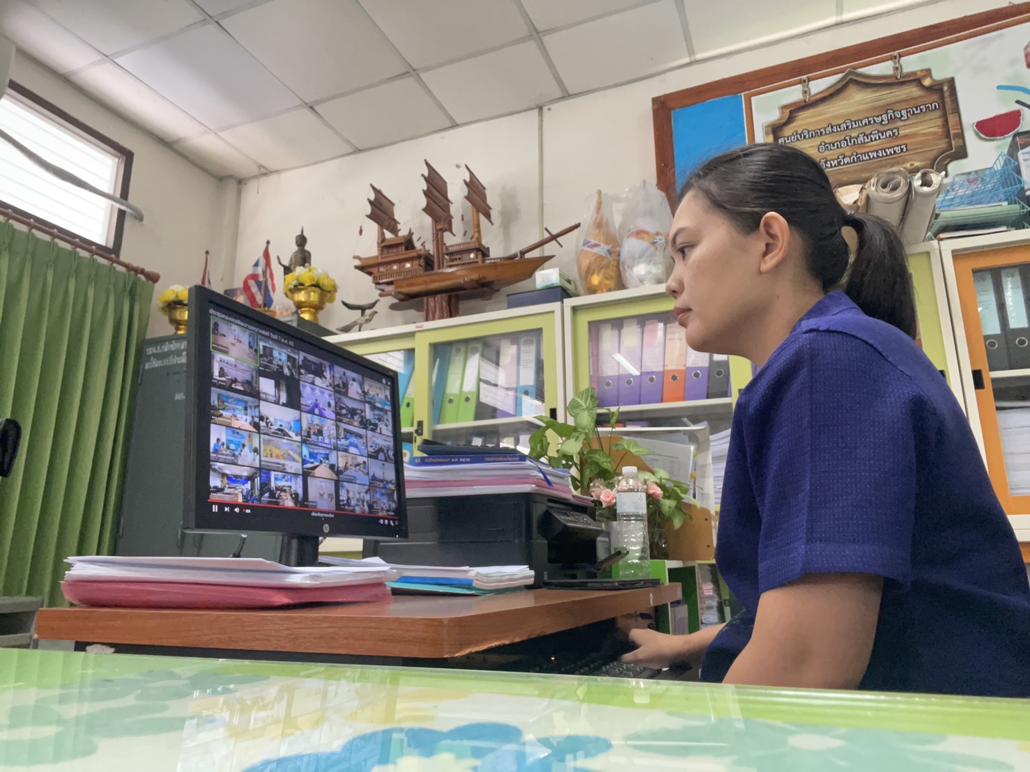 พช.กำแพงเพชร ร่วมประชุมประชุมซักซ้อมแนวทางการยืนยันยอดลูกหนี้เงินทุนหมุนเวียนกองทุนพัฒนาบทบาทสตรี รูปแบบออนไลน์ (ระบบ Zoom Cloud Meetings)