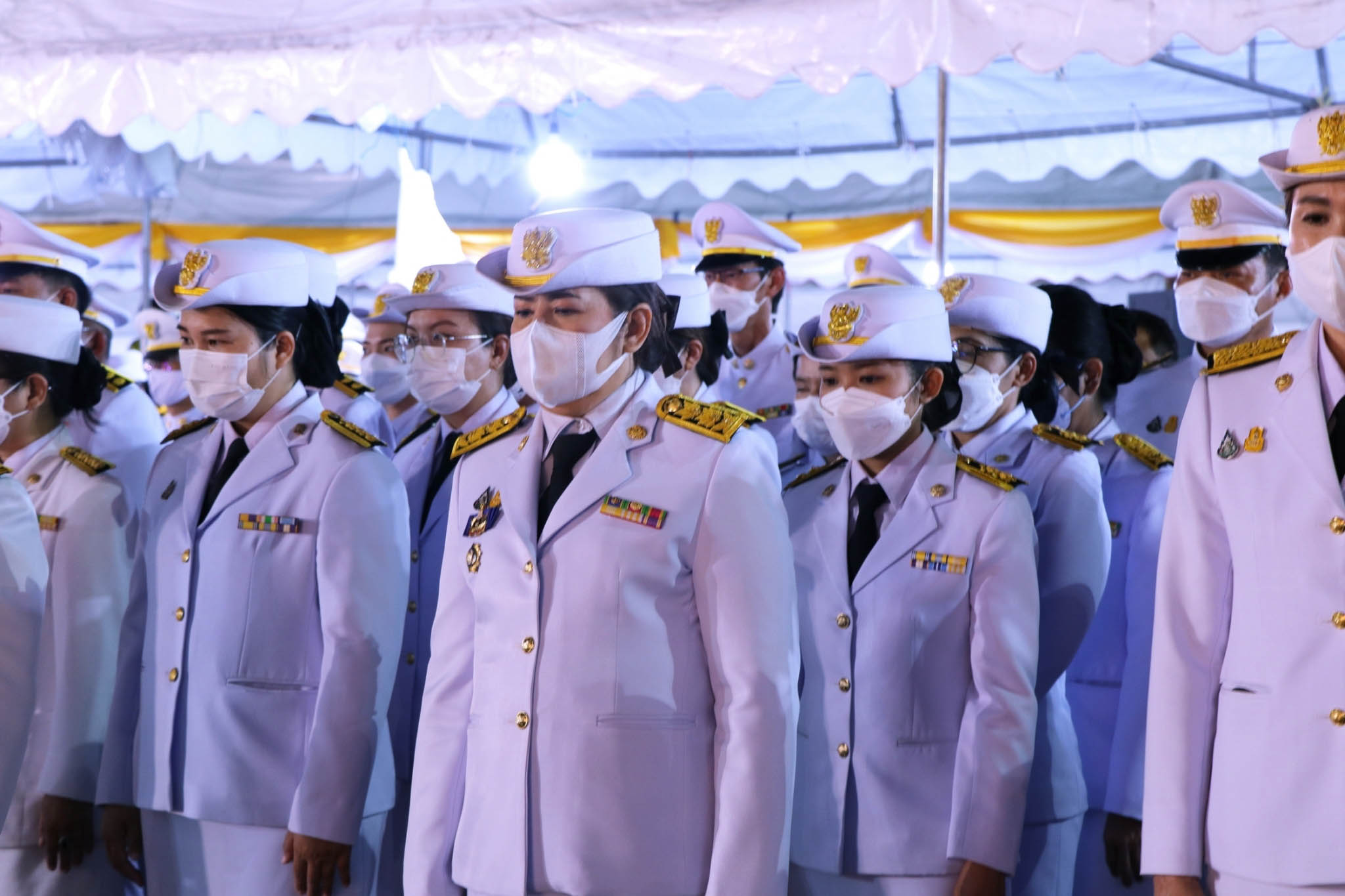 พช.กำแพงเพชร ร่วมพิธีวางพวงมาลา น้อมรำลึกในพระมหากรุณาธิคุณ เนื่องในวันคล้ายวันสวรรคต รัชกาลที่ 9