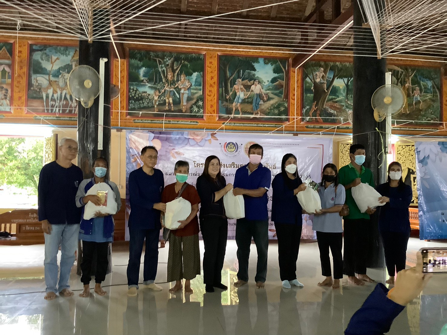 พช.กำแพงเพชร จัดกิจกรรมวันคล้ายวันก่อตั้งกรมการพัฒนาชุมชน ครบรอบ 60 ปี ละโครงการส่งเสริมความสัมพันธ์ สอ.พช. ประจำปี 2565
