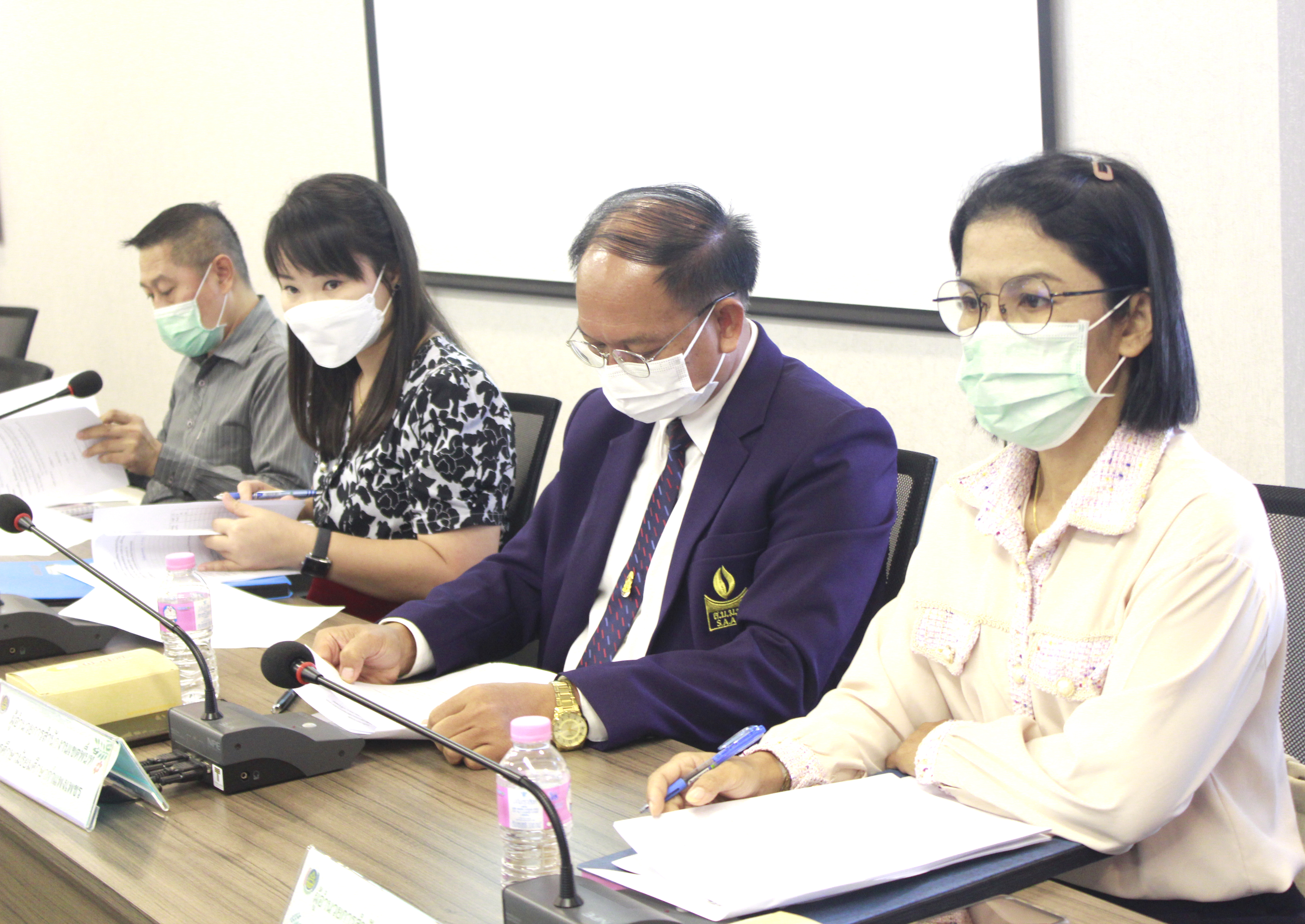 พช.กำแพงเพชร ประชุมขับเคลื่อนงาน “ แก้จน ”  เน้นทำงานเชิงรุกและต่อเนื่อง