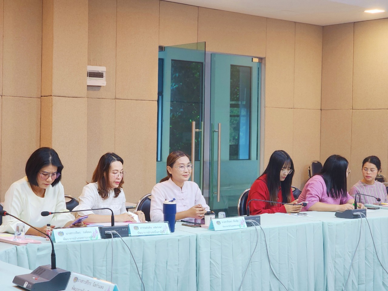 พช.กำแพงเพชร ดำเนินการประชุมชี้แจงแนวทางการดำเนินงานการจัดเก็บข้อมูลความจำเป็นพื้นฐาน (จปฐ.) และข้อมูลพื้นฐานระดับหมู่บ้าน (กชช. 2ค) ปี 2568