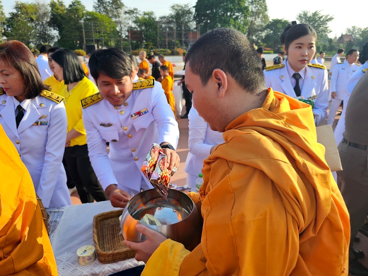 พช.กำแพงเพชร ร่วมกิจกรรมเนื่องในเนื่องในวันคล้ายวันพระบรมราชสมภพ พระบาทสมเด็จพระบรมชนกาธิเบศร มหาภูมิพลอดุลยเดชมหาราช บรมนาถบพิตร วันชาติ และวันพ่อแห่งชาติ 5 ธันวาคม