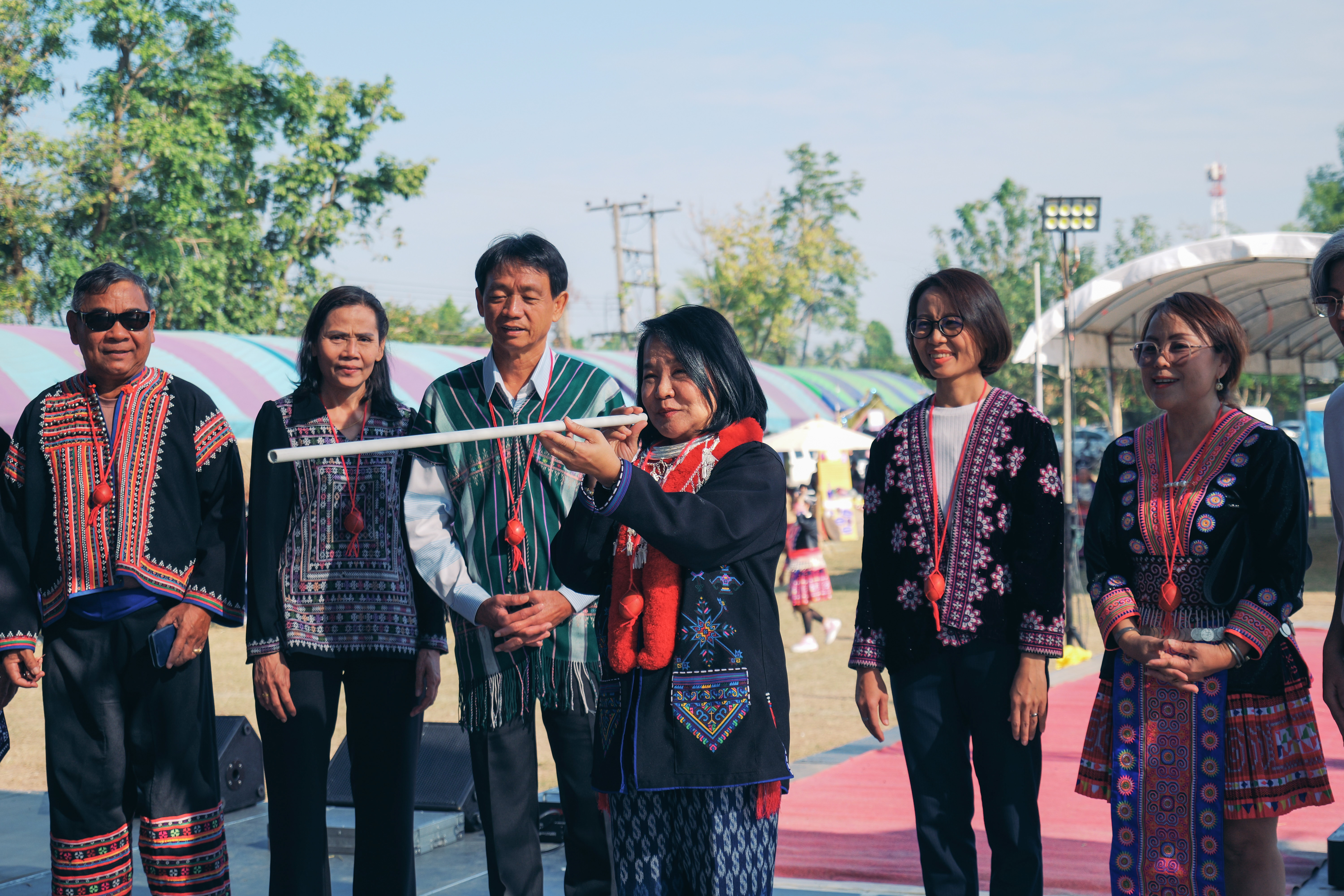 พช.กำแพงเพชร ร่วมกิจกรรมมหกรรมชาติพันธ์ตำบลคลองลานพัฒนา ประจำปีงบประมาณ พ.ศ. 2568