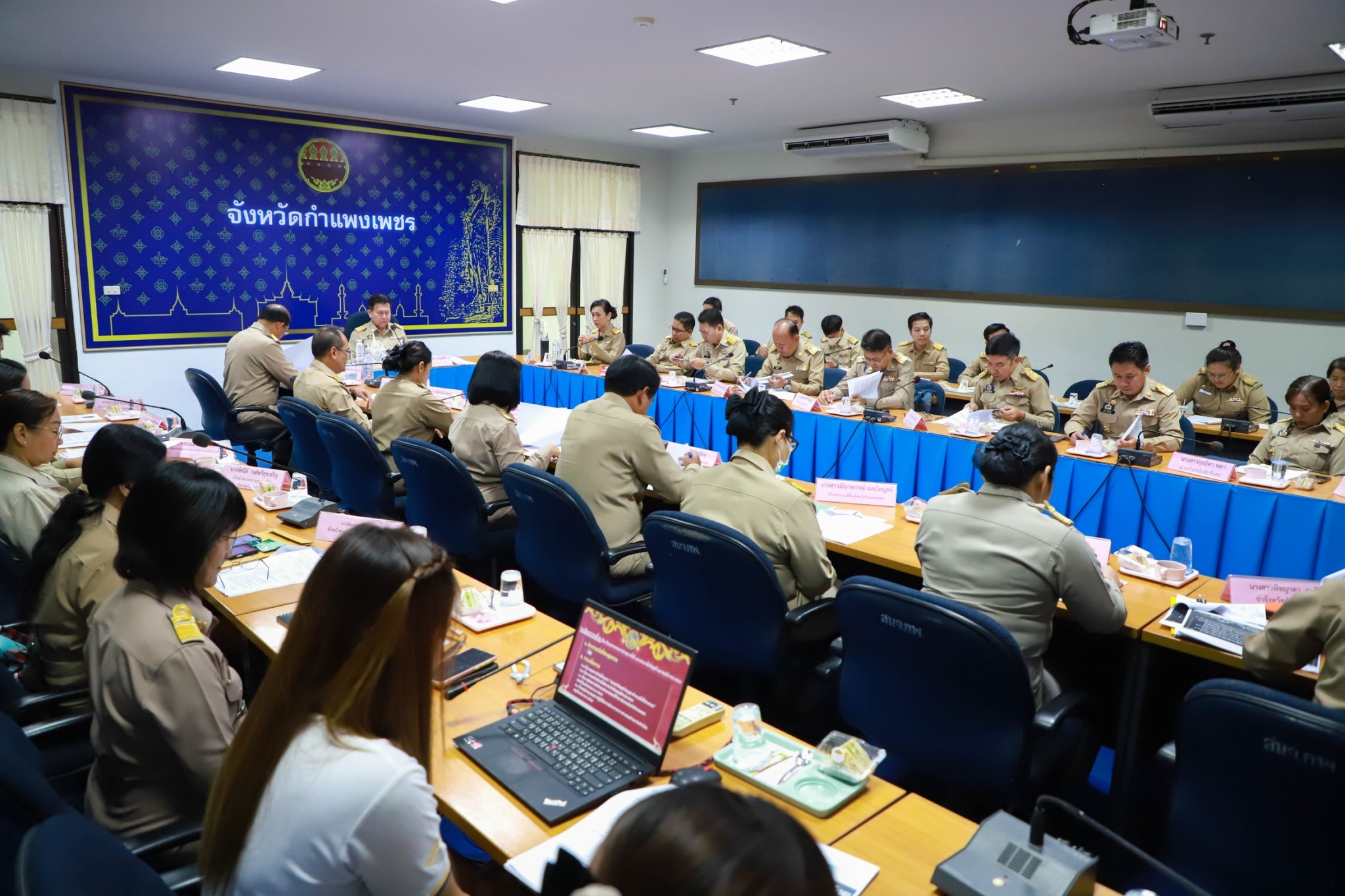 พช.กำแพงเพชร ร่วมการประชุมหัวหน้าส่วนราชการ นายอำเภอ ข้าราชการและรัฐวิสาหกิจ ในสังกัดกระทรวงมหาดไทย ประจำเดือน ธันวาคม 2567