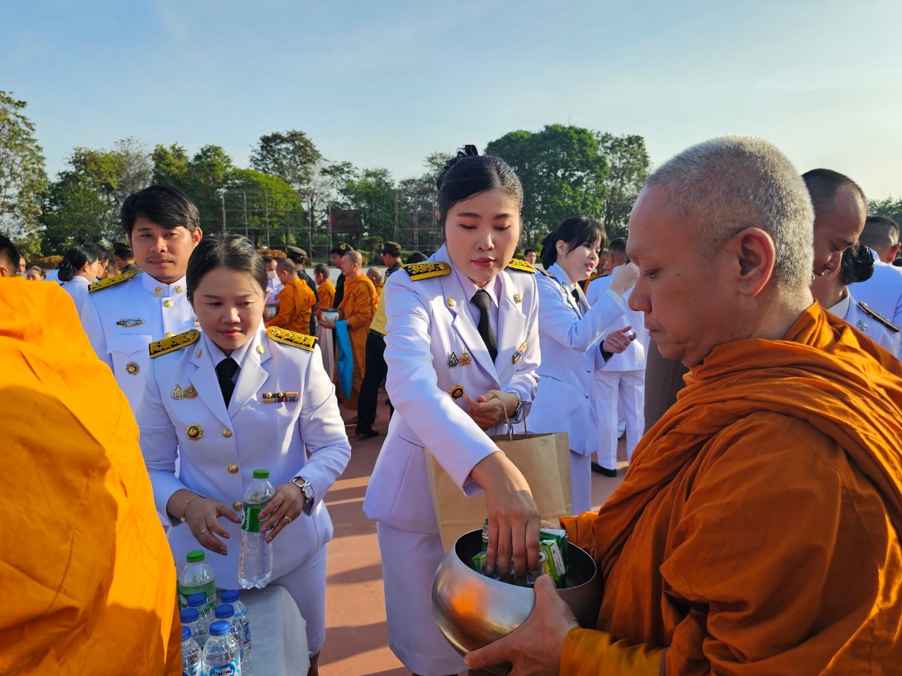 พช.กำแพงเพชร ร่วมกิจกรรมเนื่องในเนื่องในวันคล้ายวันพระบรมราชสมภพ พระบาทสมเด็จพระบรมชนกาธิเบศร มหาภูมิพลอดุลยเดชมหาราช บรมนาถบพิตร วันชาติ และวันพ่อแห่งชาติ 5 ธันวาคม