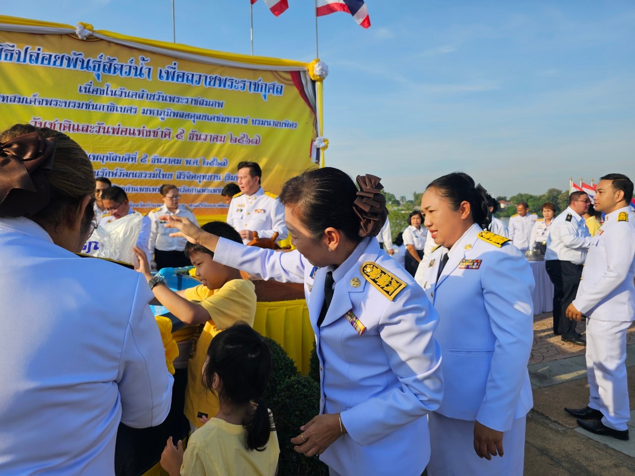 พช.กำแพงเพชร ร่วมกิจกรรมเนื่องในเนื่องในวันคล้ายวันพระบรมราชสมภพ พระบาทสมเด็จพระบรมชนกาธิเบศร มหาภูมิพลอดุลยเดชมหาราช บรมนาถบพิตร วันชาติ และวันพ่อแห่งชาติ 5 ธันวาคม