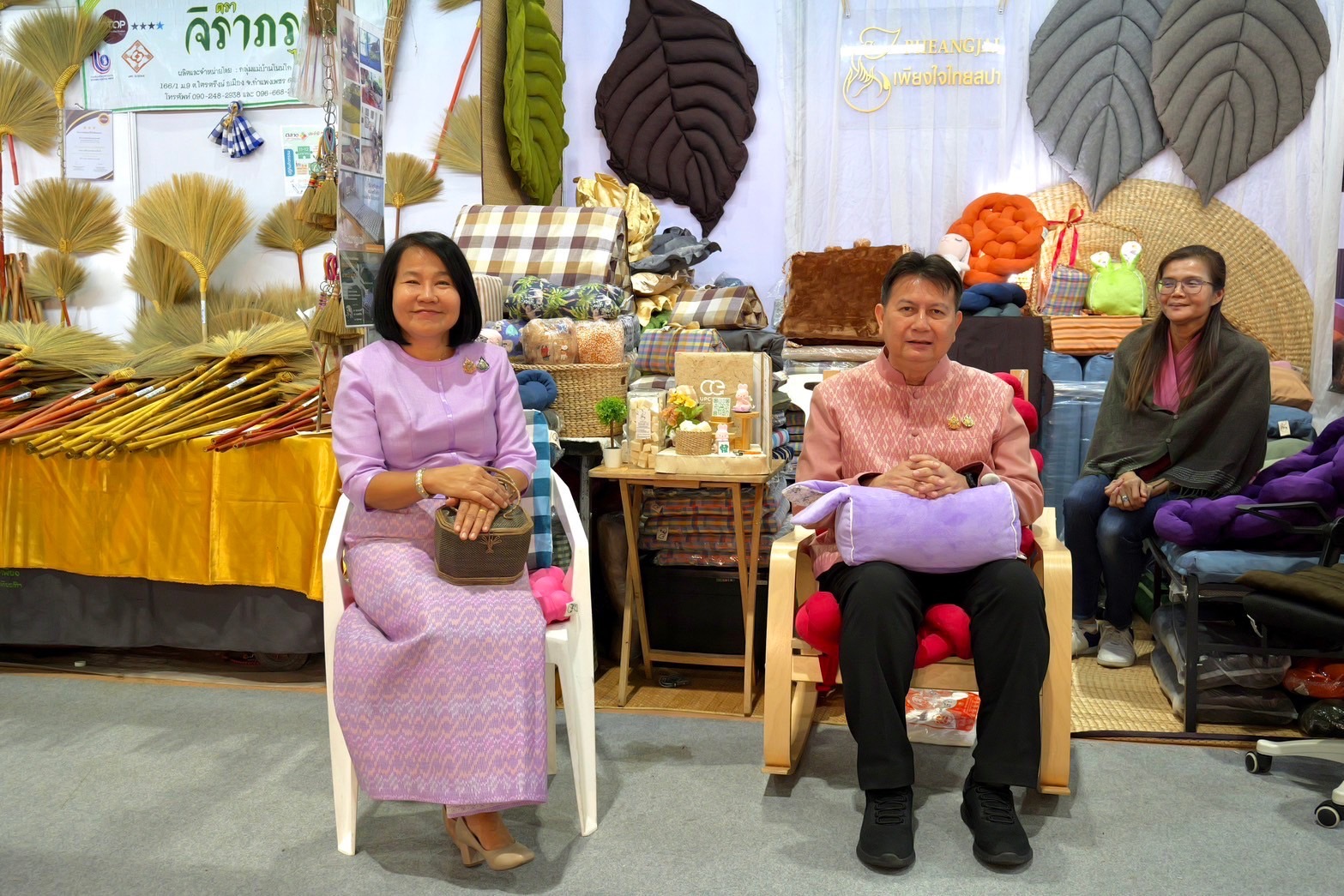 พช.กำแพงเพชร ร่วมพิธีเปิดสุดยิ่งใหญ่ !! “OTOP City 2024 Happy Market” กระทรวงมหาดไทยมอบความสุขให้คนไทยส่งท้ายปลายปี