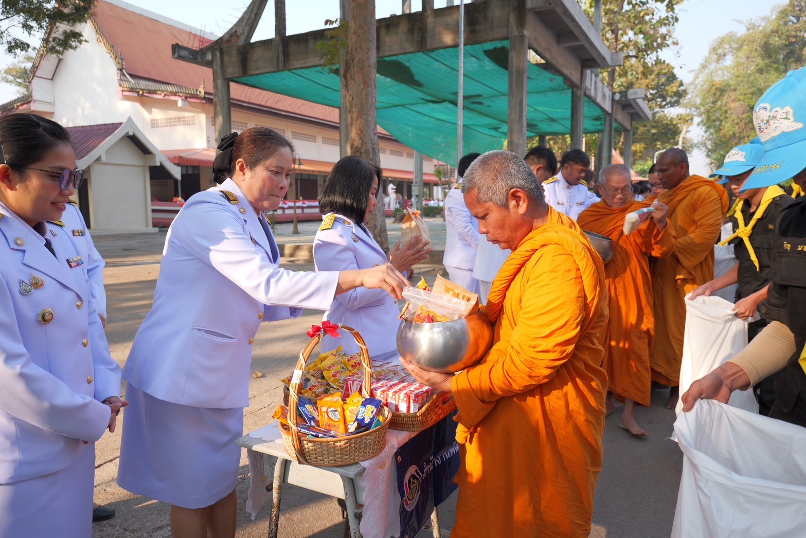 พช.กำแพงเพชร ร่วมพิธีทำบุญตักบาตรถวายพระราชกุศล เฉลิมพระเกียรติ สมเด็จพระเจ้าลูกเธอ เจ้าฟ้าสิริวัณณวรี นารีรัตนราชกัญญา เนื่องในโอกาสวันคล้ายวันประสูติ 8 มกราคม 2568