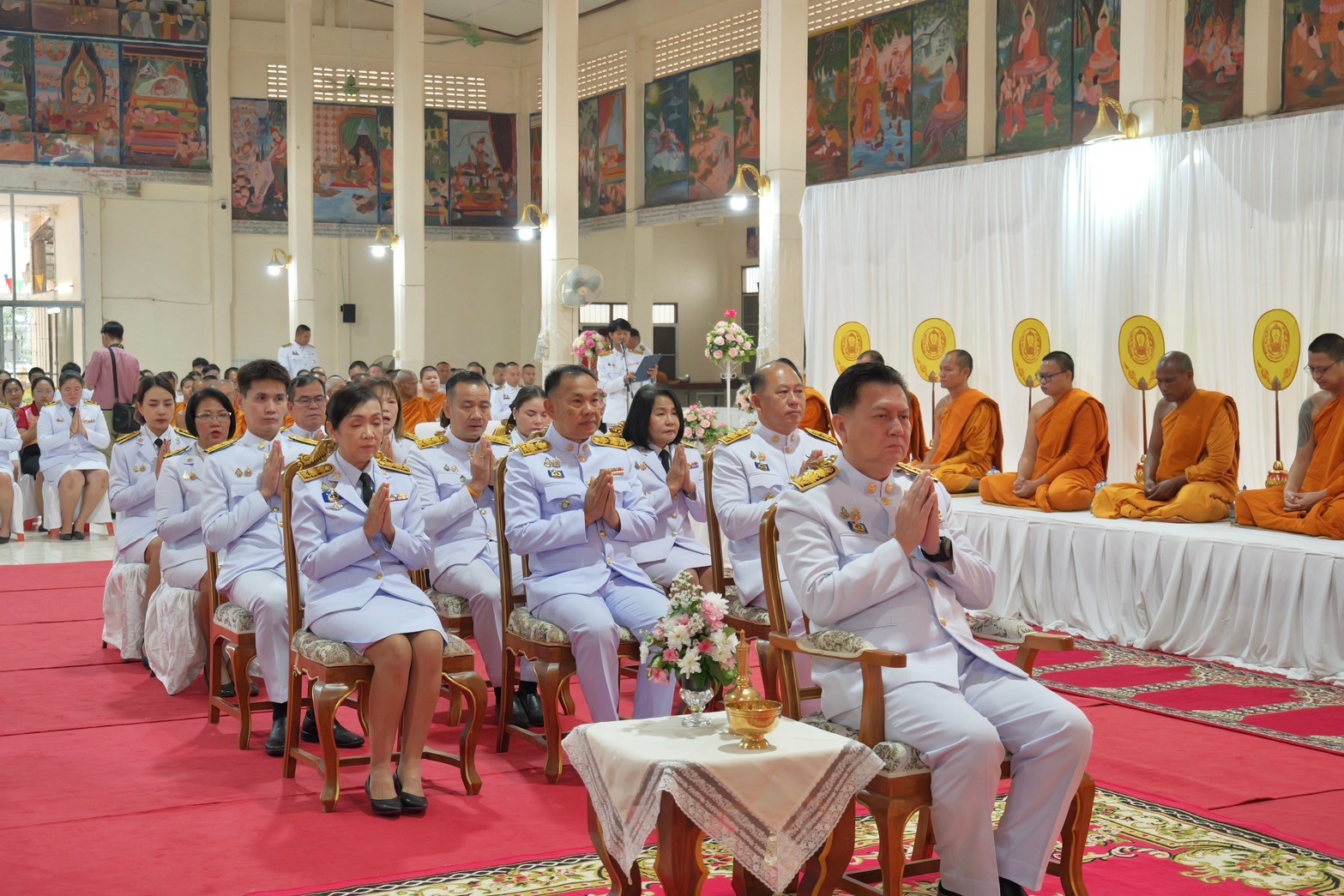 พช.กำแพงเพชร ร่วมพิธีทำบุญตักบาตรถวายพระราชกุศล เฉลิมพระเกียรติ สมเด็จพระเจ้าลูกเธอ เจ้าฟ้าสิริวัณณวรี นารีรัตนราชกัญญา เนื่องในโอกาสวันคล้ายวันประสูติ 8 มกราคม 2568