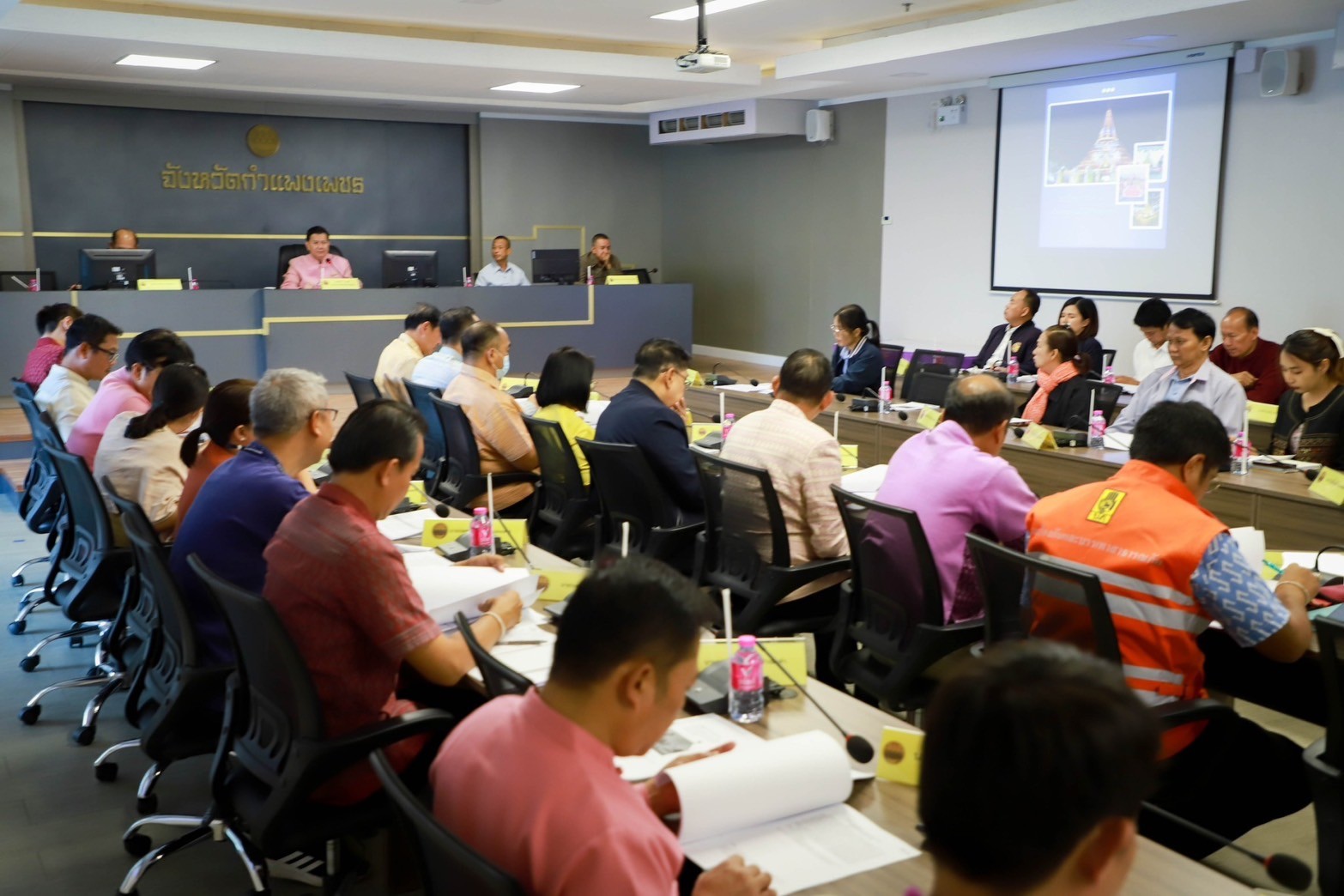 พช.กำแพงเพชร ร่วมการประชุมคณะกรรมการอำนวยการ คณะกรรมการจัดงาน และคณะทำงานจัดงานประเพณี “นบพระ-เล่นเพลง และงานกาชาดจังหวัดกำแพงเพชร” ประจำปี พ.ศ. 2568