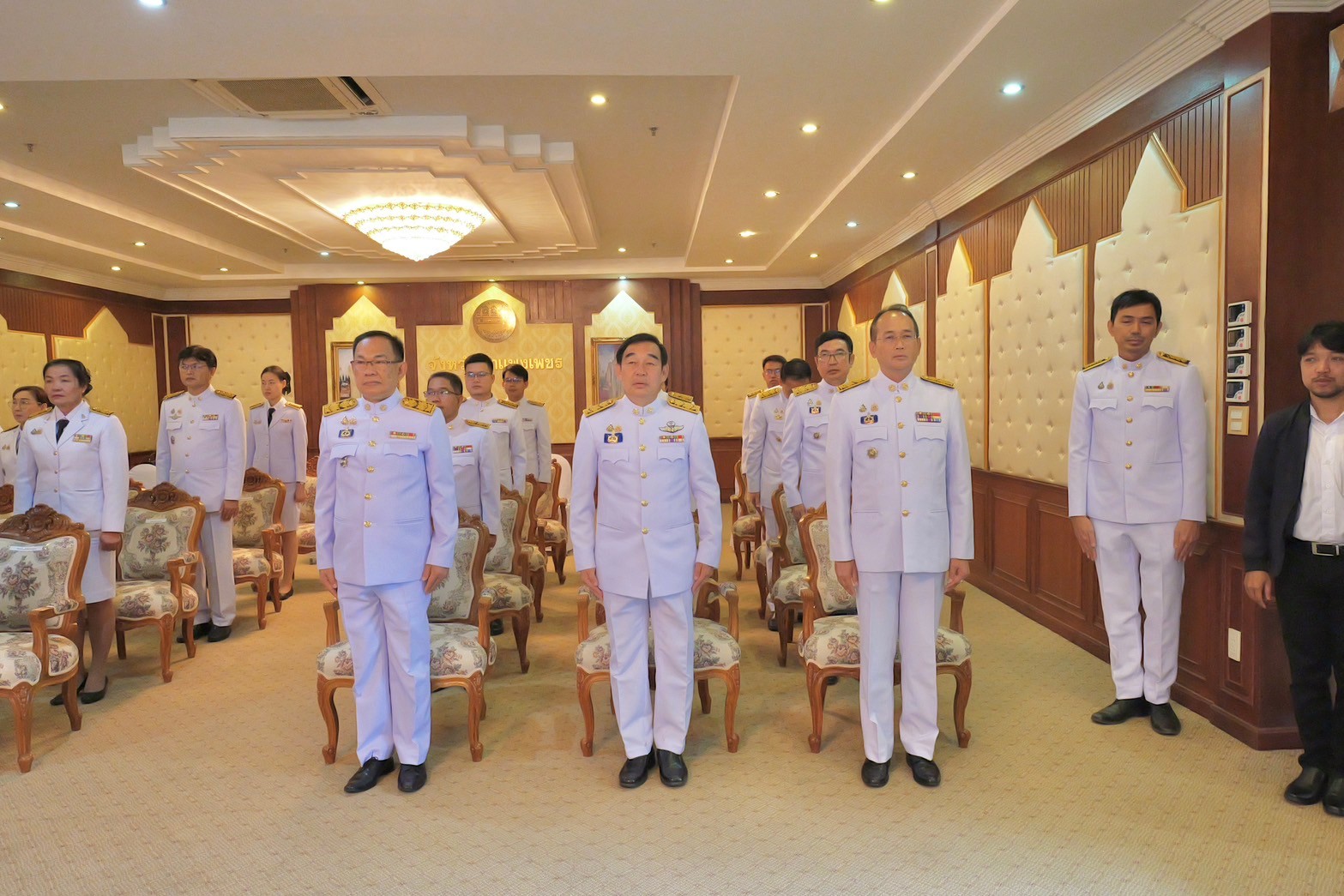 พช.กำแพงเพชร ร่วมพิธีรับพระราชทาน “พระพุทธสิรินธรเทพรัตน์มงคลภูวดลสันติ” เบื้องหน้าพระฉายาลักษณ์ สมเด็จพระกนิษฐาธิราชเจ้า กรมสมเด็จพระเทพรัตนราชสุดาฯ สยามบรมราชกุมารี