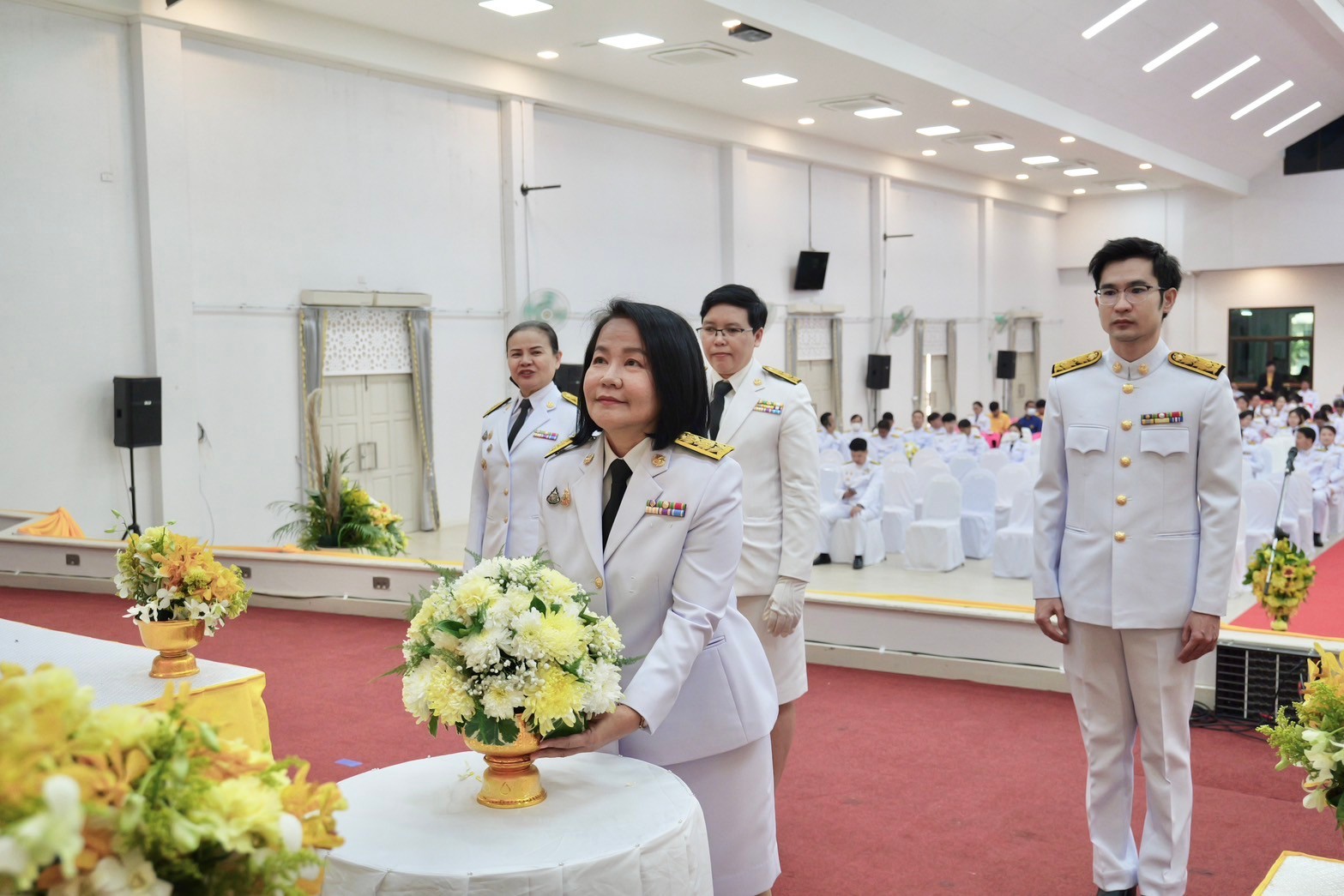 พช.กำแพงเพชร ร่วมพิธีวางพานพุ่มดอกไม้สด เนื่องในวันพ่อขุนรามคำแหงมหาราช ประจำปี 2568