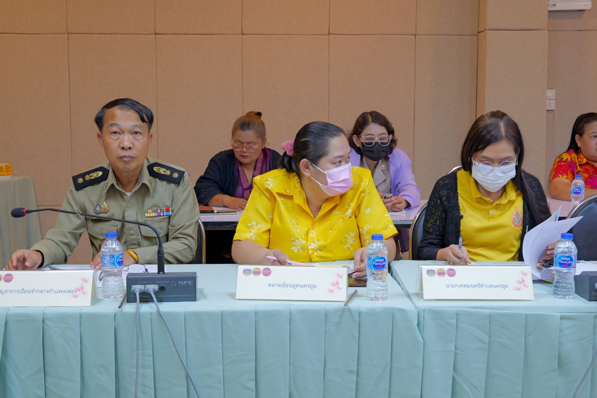 พช.กำแพงเพชร จัดการประชุมคณะกรรมการฝ่ายจำหน่ายสินค้า และอาหารพื้นบ้าน งานประเพณี “นบพระ – เล่นเพลงและงานกาชาดจังหวัดกำแพงเพชร” ประจำปี พ.ศ. 2568