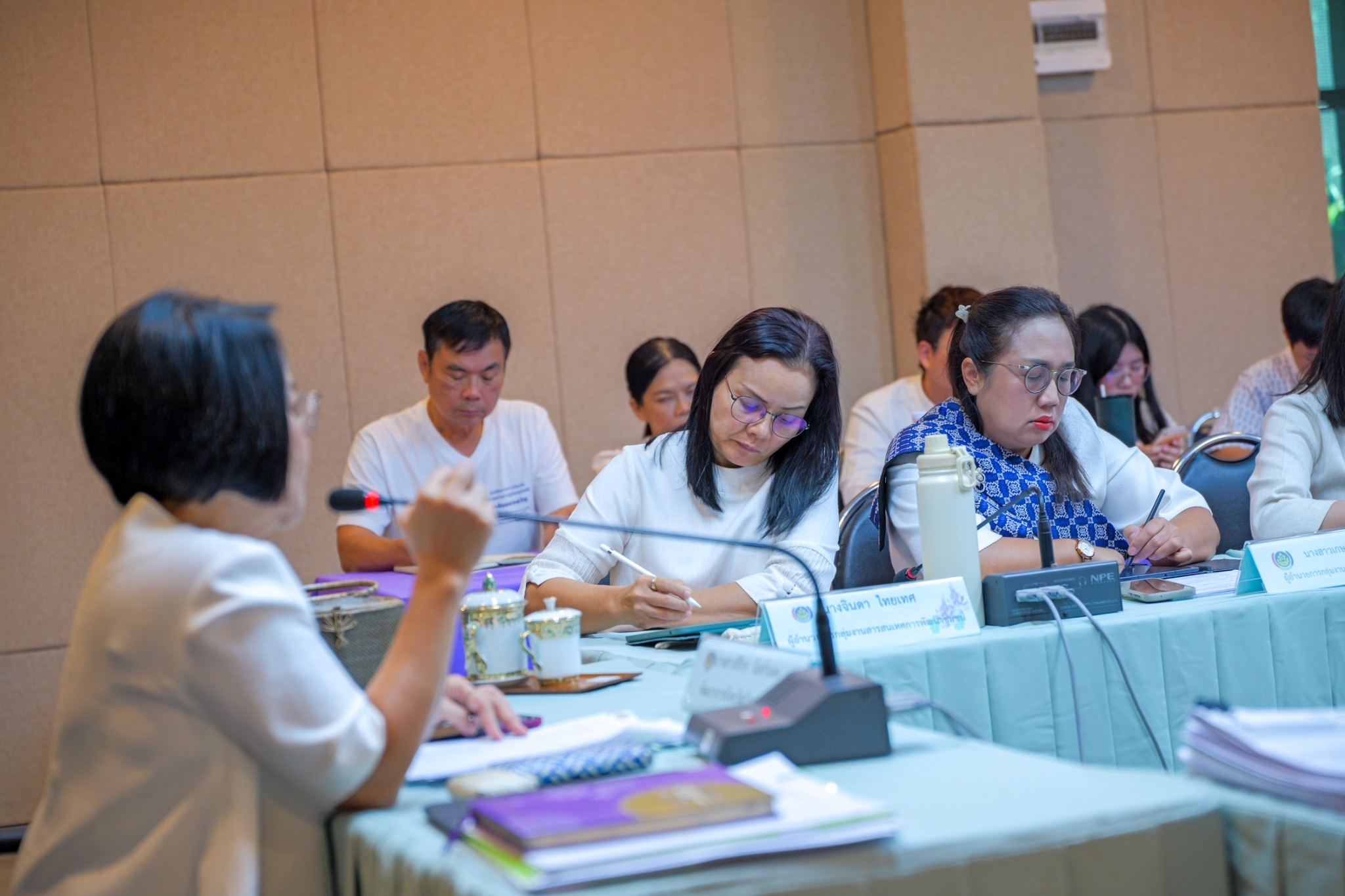 พช.กำแพงเพชร จัดการประชุมมอบนโยบายแนวทางการดำเนินกิจกรรม และกำหนดตัวชี้วัดการปฏิบัติราชการ ประจำปีงบประมาณ พ.ศ. 2568