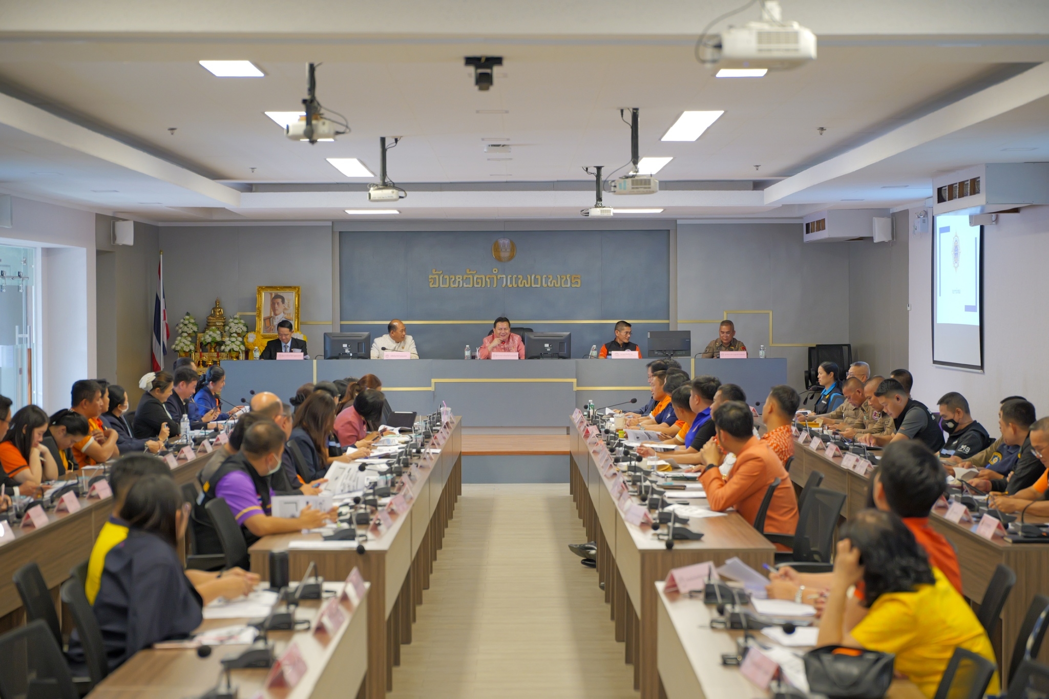 พช.กำแพงเพชร ร่วมการประชุมคณะกรรมการศูนย์อำนวยการป้องกันและปราบปรามยาเสพติดจังหวัดกำแพงเพชรครั้งที่ 1/2568