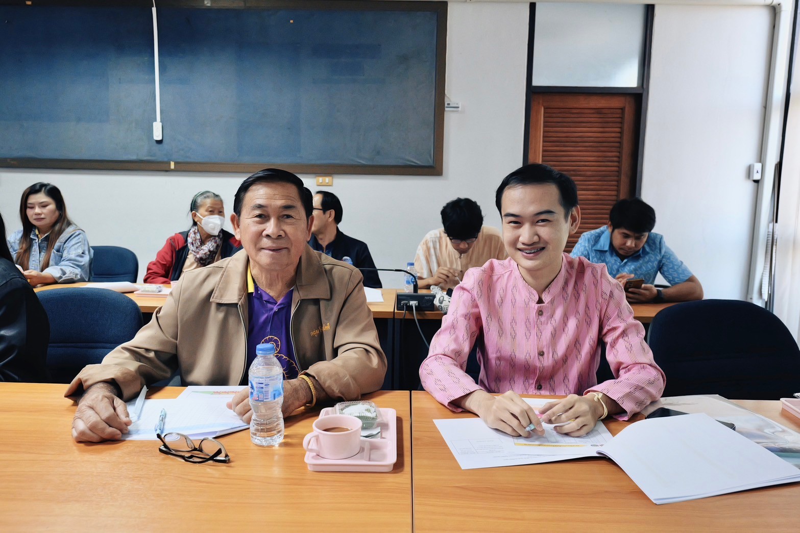 พช.กำแพงเพชร จัดการประชุมเชิงปฏิบัติการคณะกรรมการบริหารตลาดนัดคนไทยยิ้มได้ และเจ้าหน้าที่พัฒนาชุมชน
