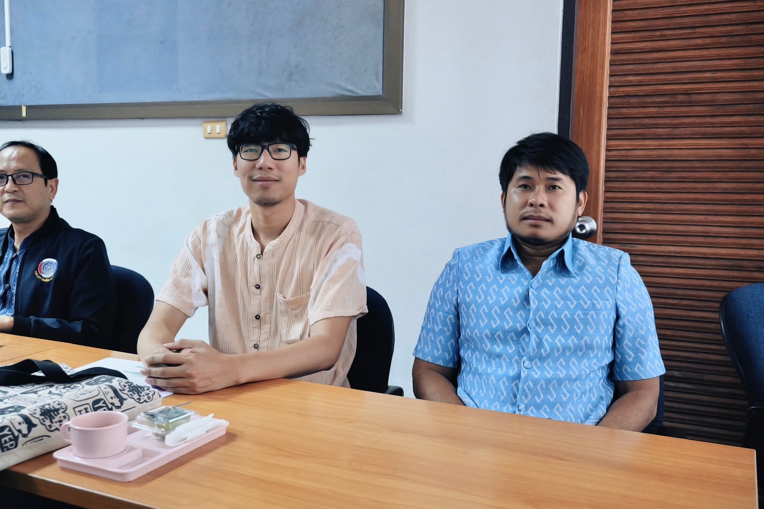 พช.กำแพงเพชร จัดการประชุมเชิงปฏิบัติการคณะกรรมการบริหารตลาดนัดคนไทยยิ้มได้ และเจ้าหน้าที่พัฒนาชุมชน