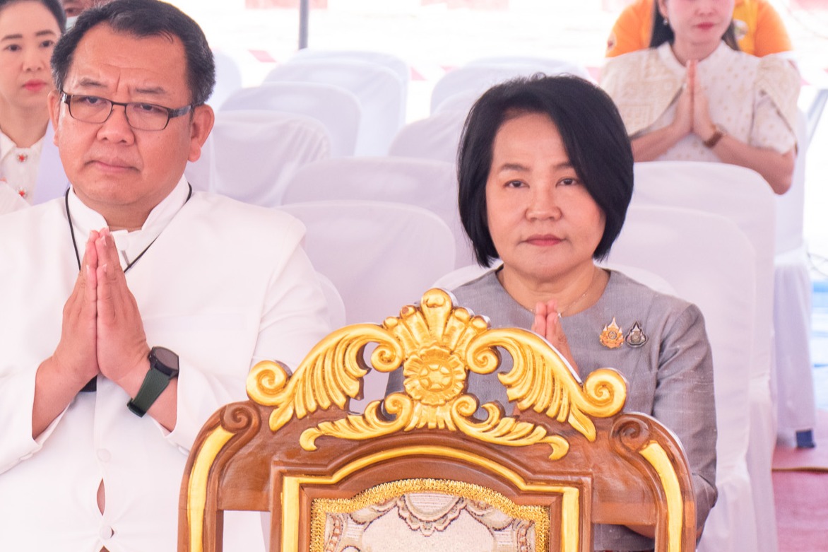 พช.กำแพงเพชร ร่วมพิธีวางศิลาฤกษ์อาคารอุบัติเหตุฉุกเฉิน ผู้ป่วยนอกและบำบัดรักษา โรงพยาบาลกำแพงเพชร