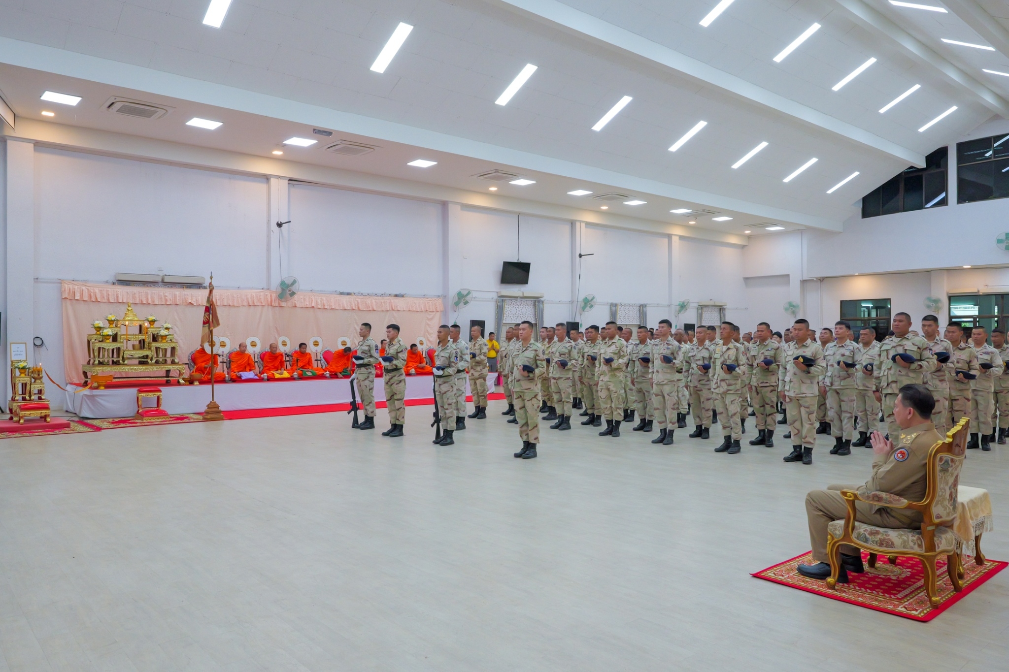 พช.กำแพงเพชร ร่วมพิธีกระทำสัตย์ปฏิญาณตนต่อธงชัยประจำกองและสวนสนาม กองบังคับการกองอาสารักษาดินแดน จังหวัดกำแพงเพชร ประจำปี พ.ศ. 2568 เนื่องในวันกองอาสารักษาดินแดน