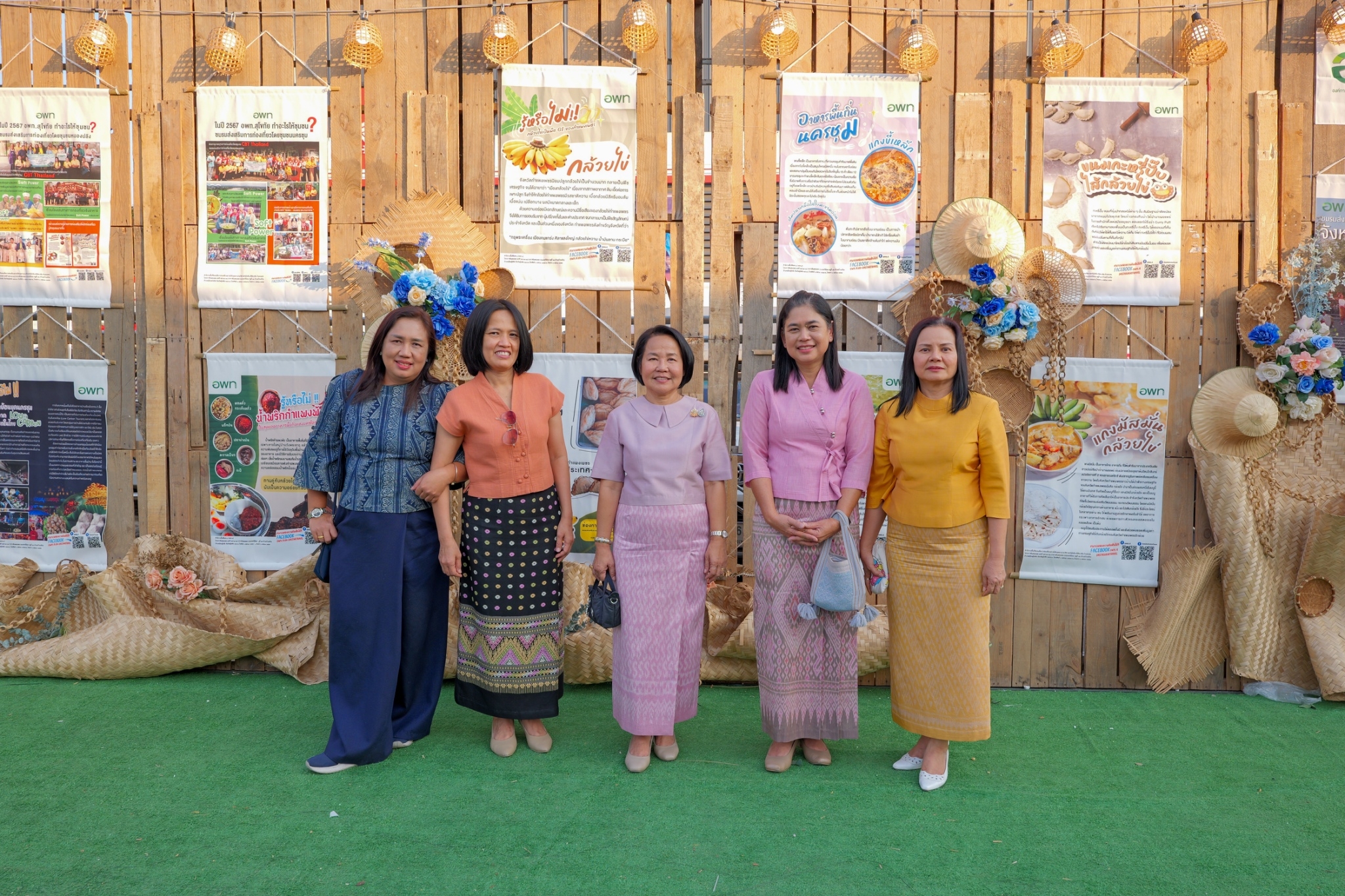 พช.กำแพงเพชร เข้าร่วมพิธีเปิดงานประเพณี นบพระ – เล่นเพลง และงานกาชาดจังหวัดกำแพงเพชร ประจำปี 2568