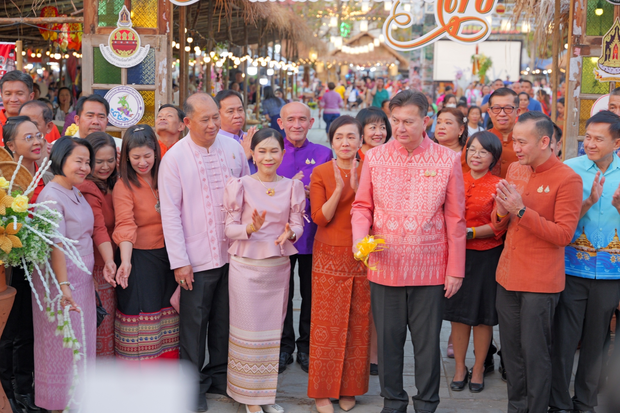 พช.กำแพงเพชร เข้าร่วมพิธีเปิดงานประเพณี นบพระ – เล่นเพลง และงานกาชาดจังหวัดกำแพงเพชร ประจำปี 2568