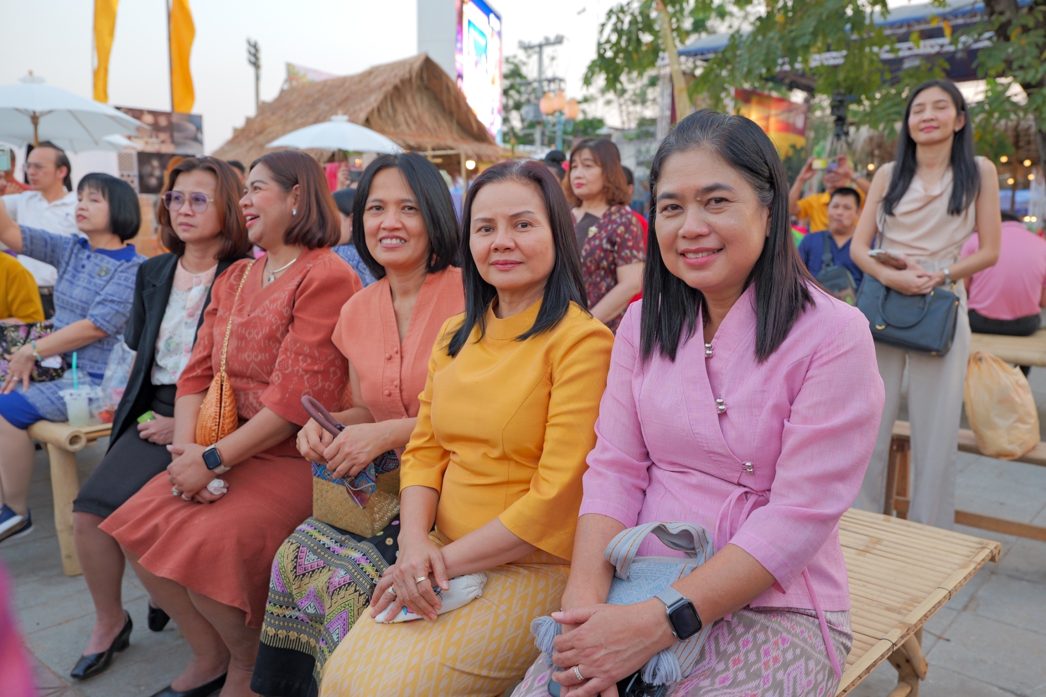พช.กำแพงเพชร เข้าร่วมพิธีเปิดงานประเพณี นบพระ – เล่นเพลง และงานกาชาดจังหวัดกำแพงเพชร ประจำปี 2568