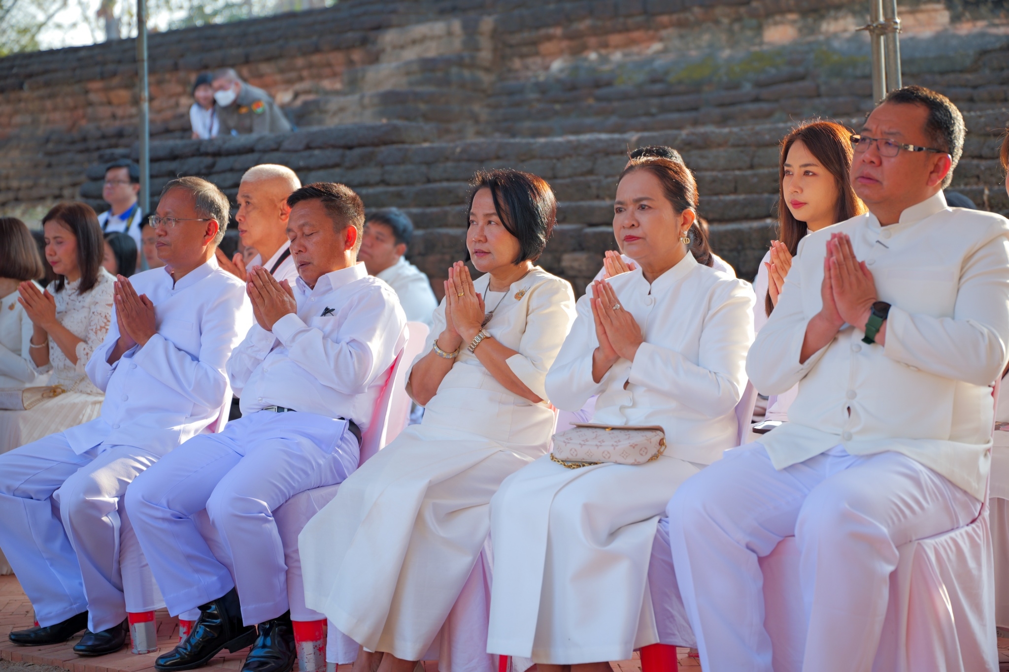 พช.กำแพงเพชร ร่วมพิธีบวงสรวงอดีตกษัตริยาธิราช ในงานประเพณี “นบพระ-เล่นเพลง” และงานกาชาดจังหวัดกำแพงเพชร ประจำปี 2568