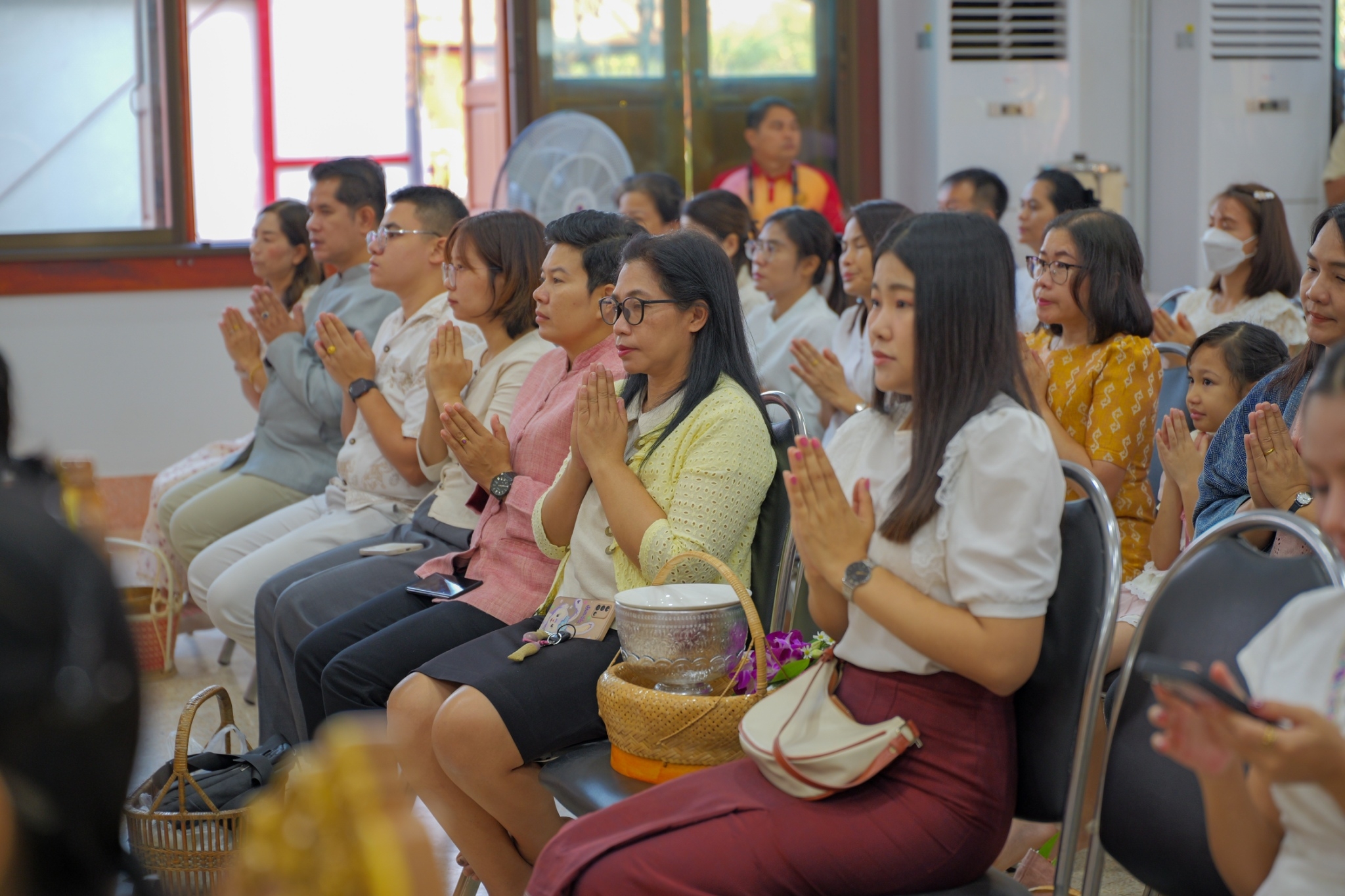 พช.กำแพงเพชร ร่วมกิจกรรมทำบุญตักบาตร เนื่องในวันมาฆบูชา ประจำปี 2568