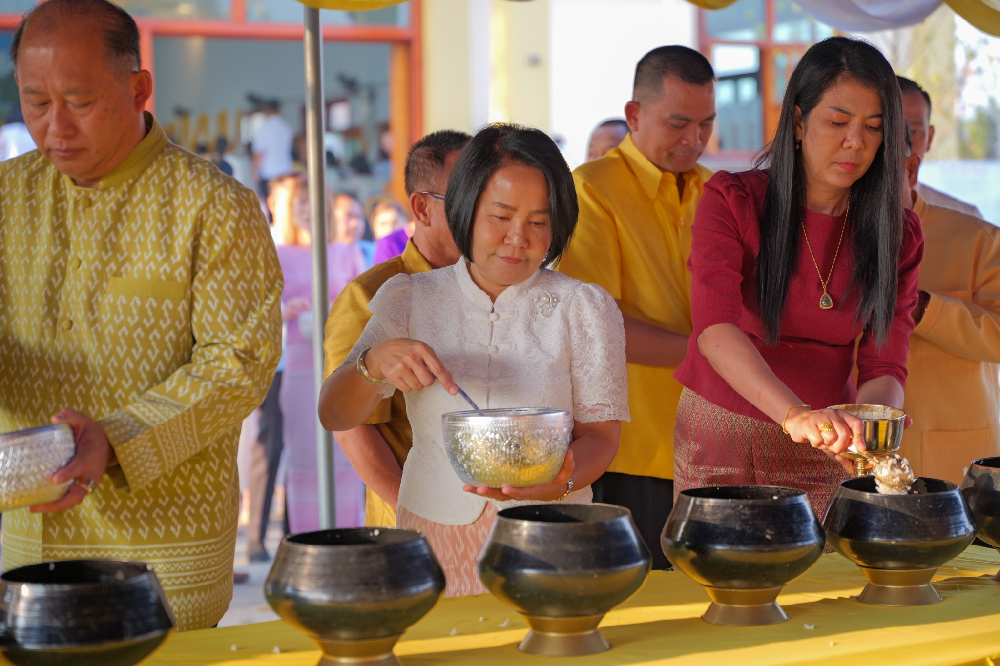 พช.กำแพงเพชร ร่วมกิจกรรมทำบุญตักบาตร เนื่องในวันมาฆบูชา ประจำปี 2568